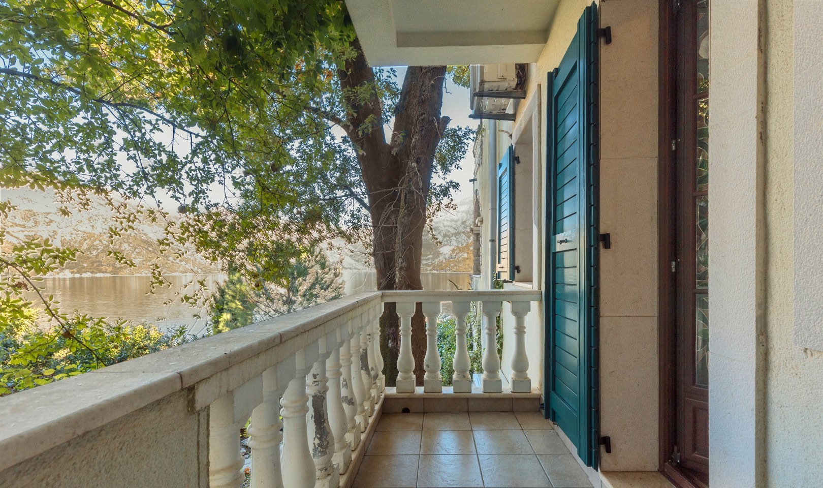 Two-Bedroom Furnished Apartment in Kostanjica, Kotor Bay