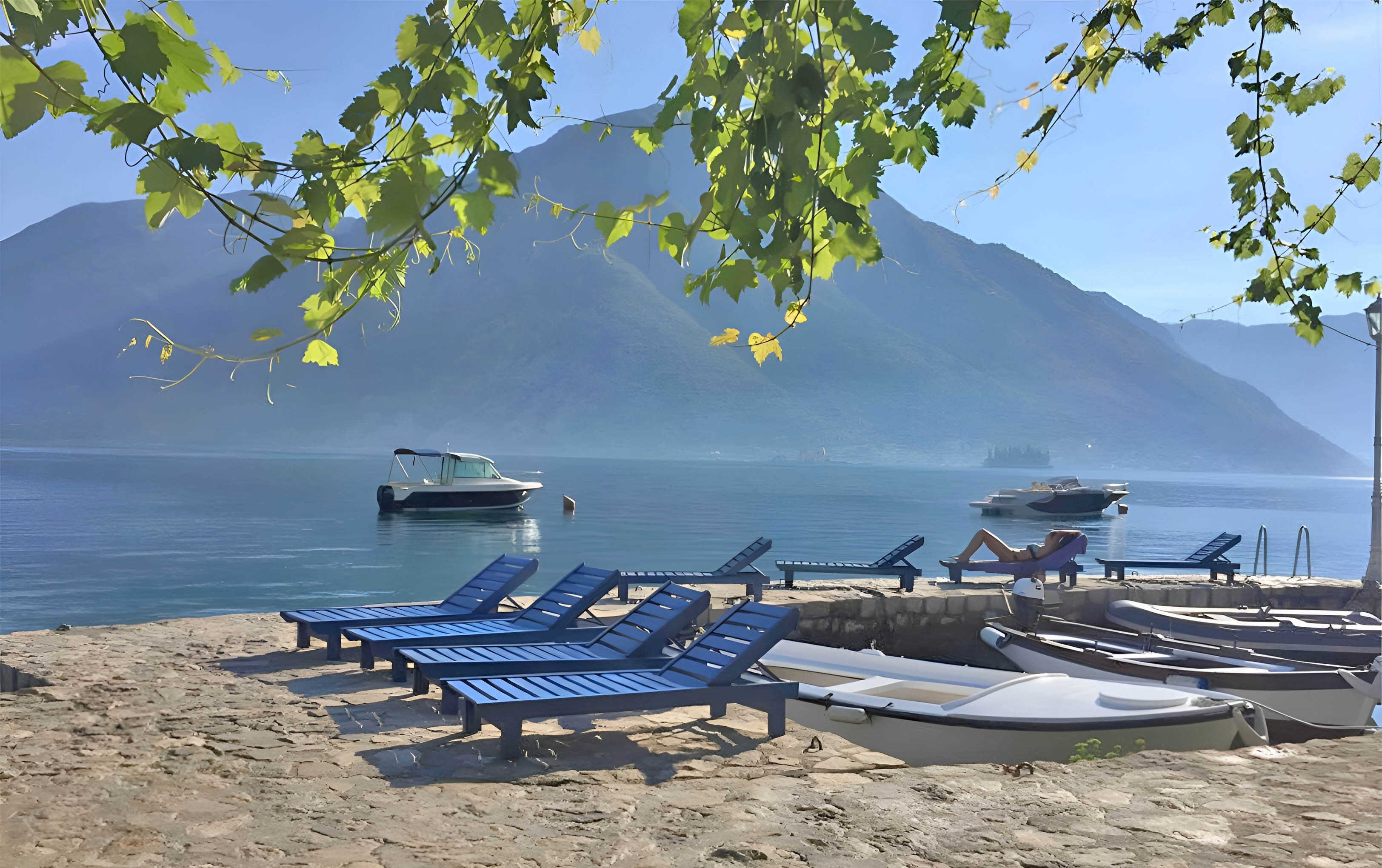 Two-Bedroom Furnished Apartment in Kostanjica, Kotor Bay