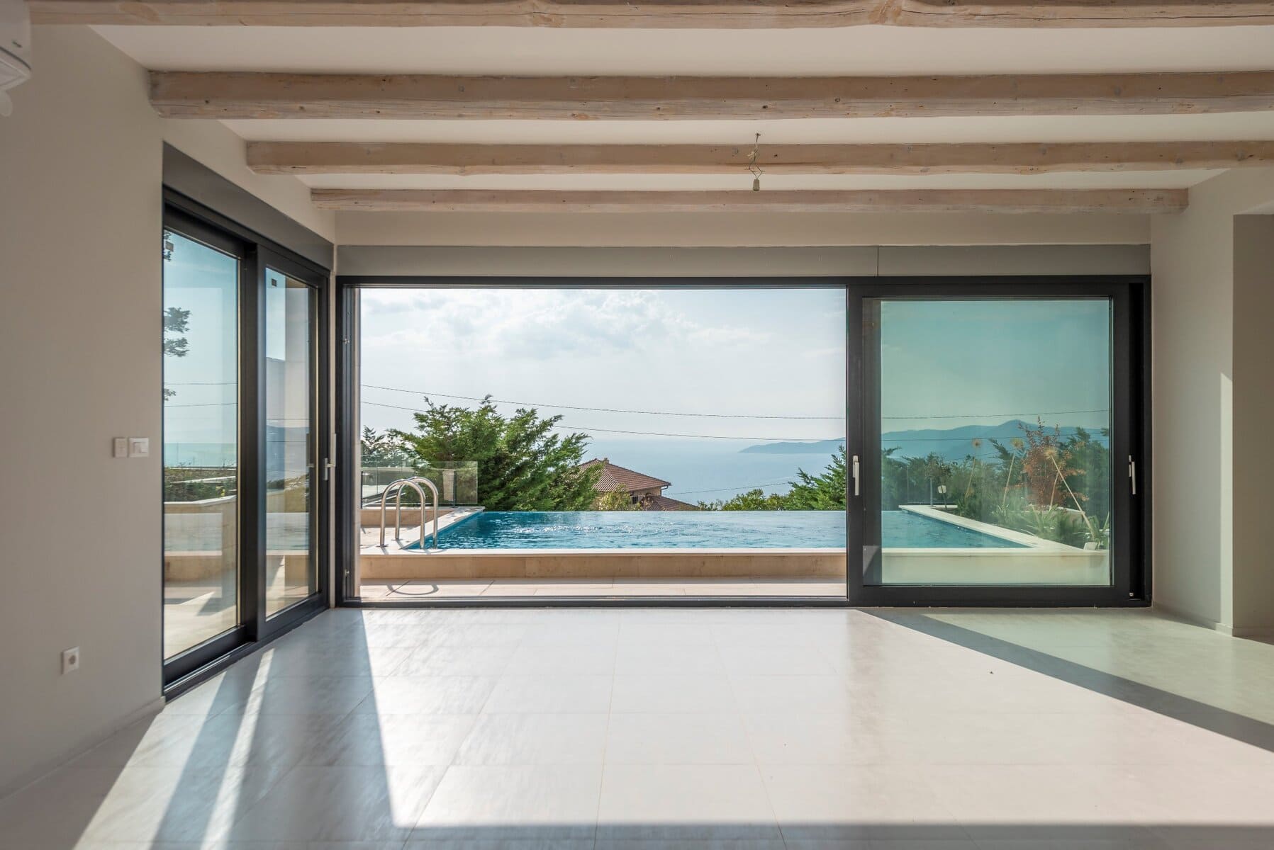 Three-Bedroom Villa in Tudorovići, Budva Riviera