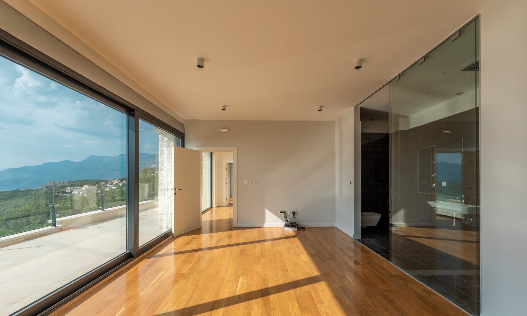Three-Bedroom Villa with Pool in Tudorovići, Budva Riviera