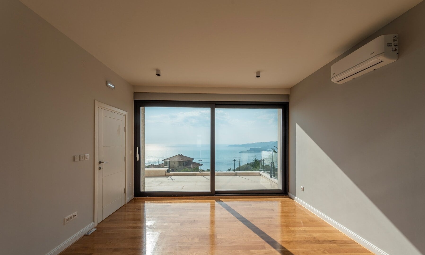 Three-Bedroom Villa with Pool in Tudorovići, Budva Riviera