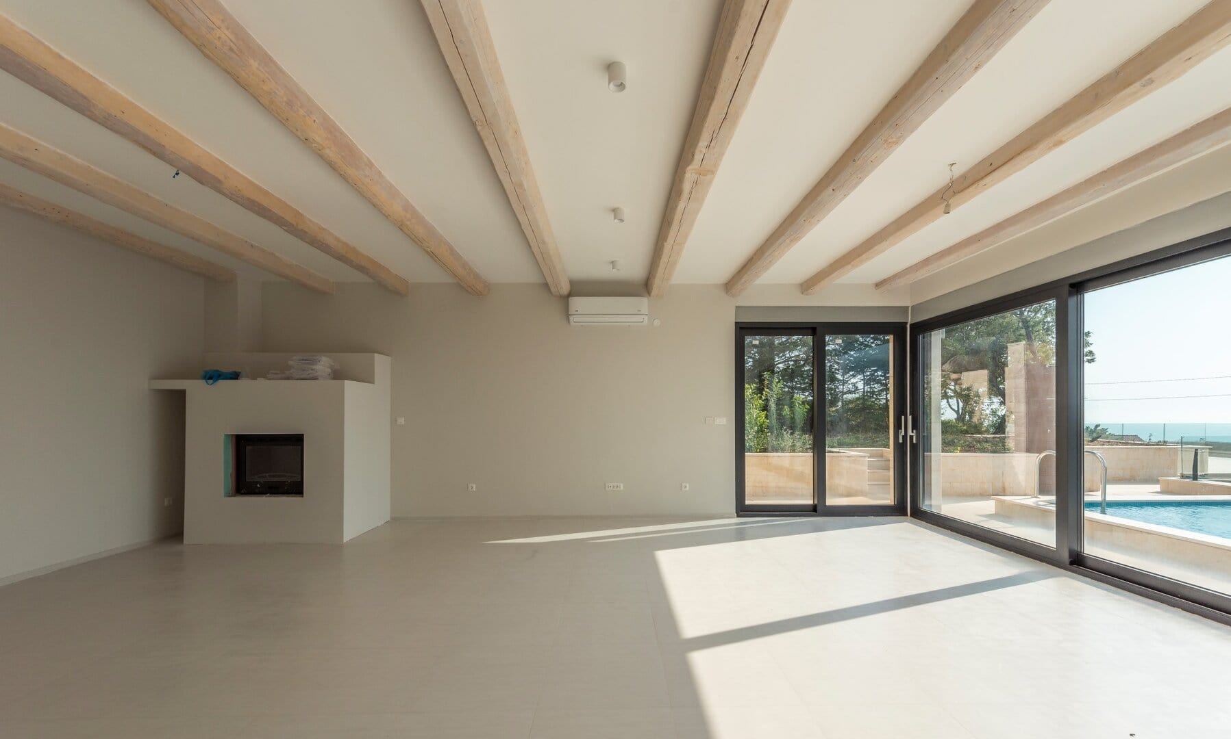 Three-Bedroom Villa with Pool in Tudorovići, Budva Riviera