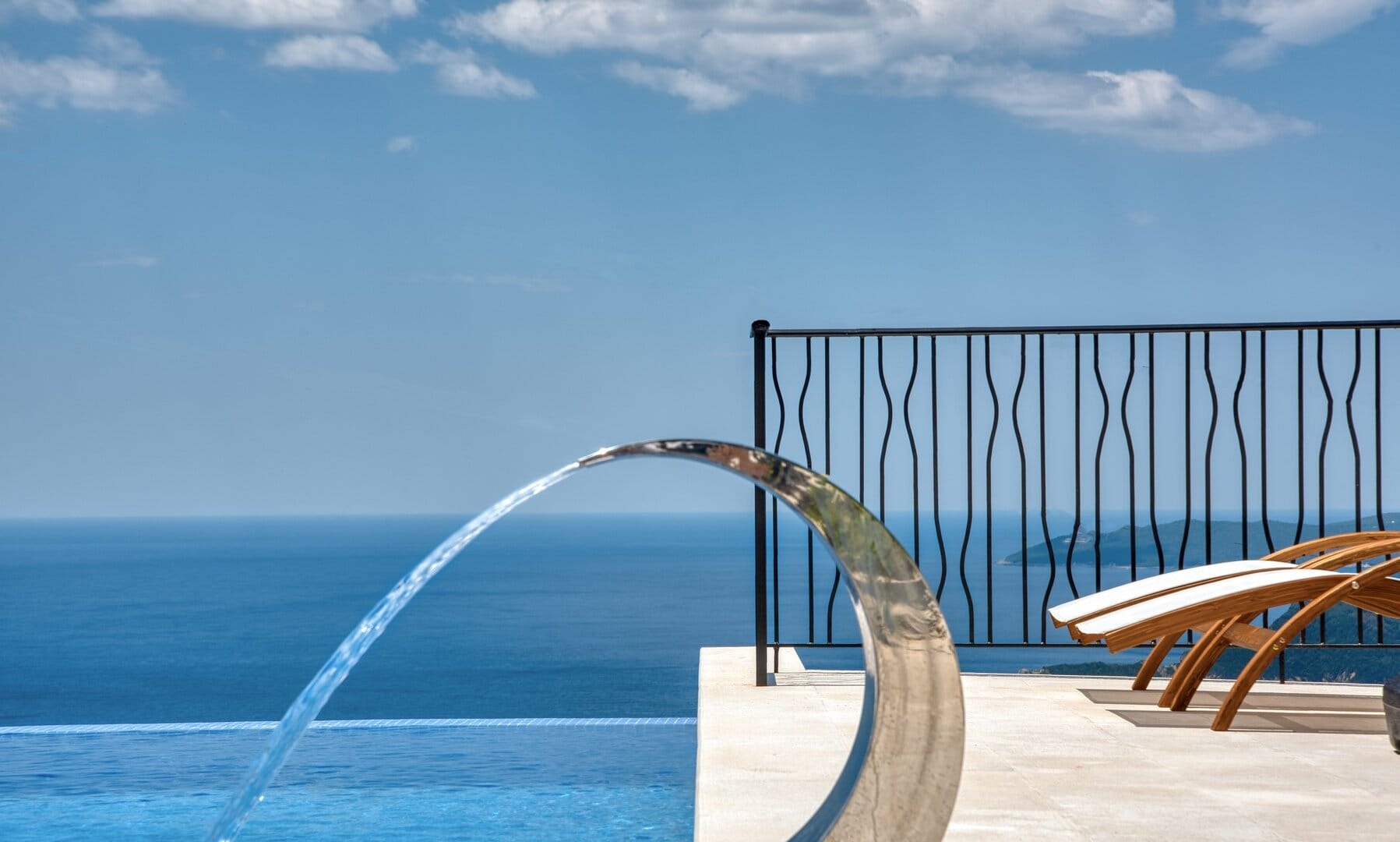 Boutique Apart Hotel with Pool in Tudorovići, Budva
