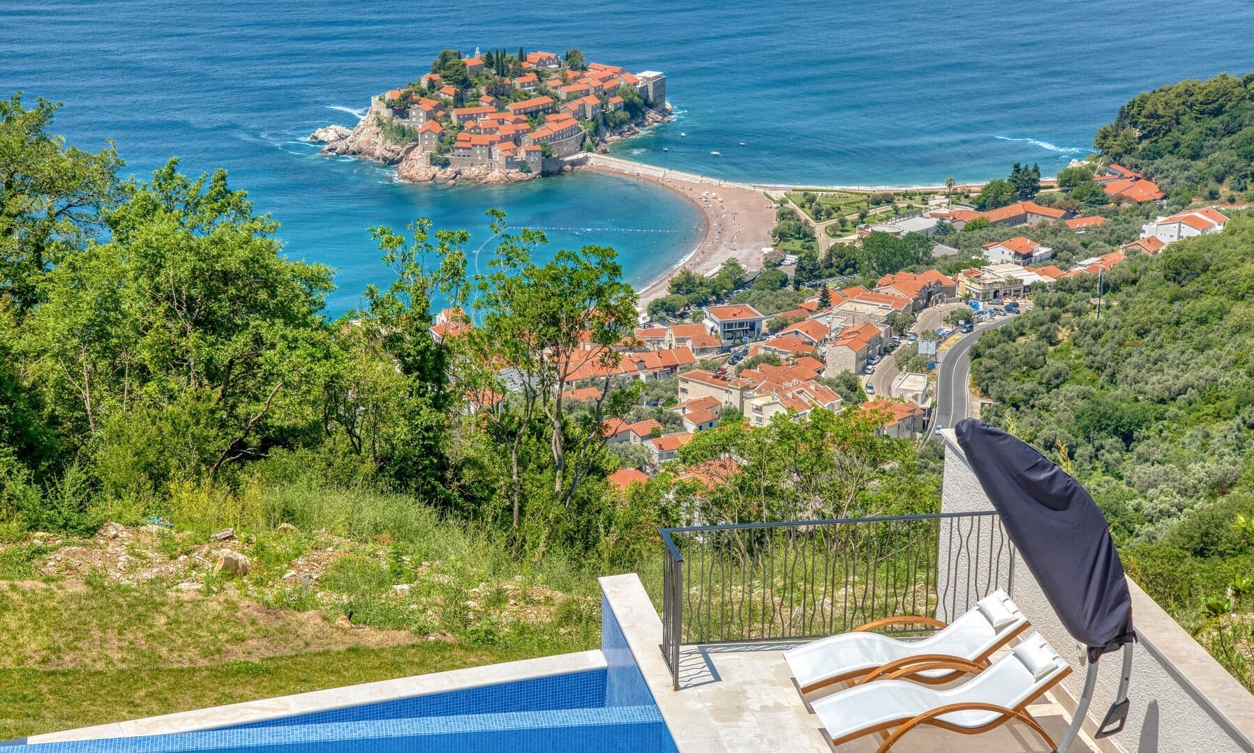 Boutique Apart Hotel with Pool in Tudorovići, Budva