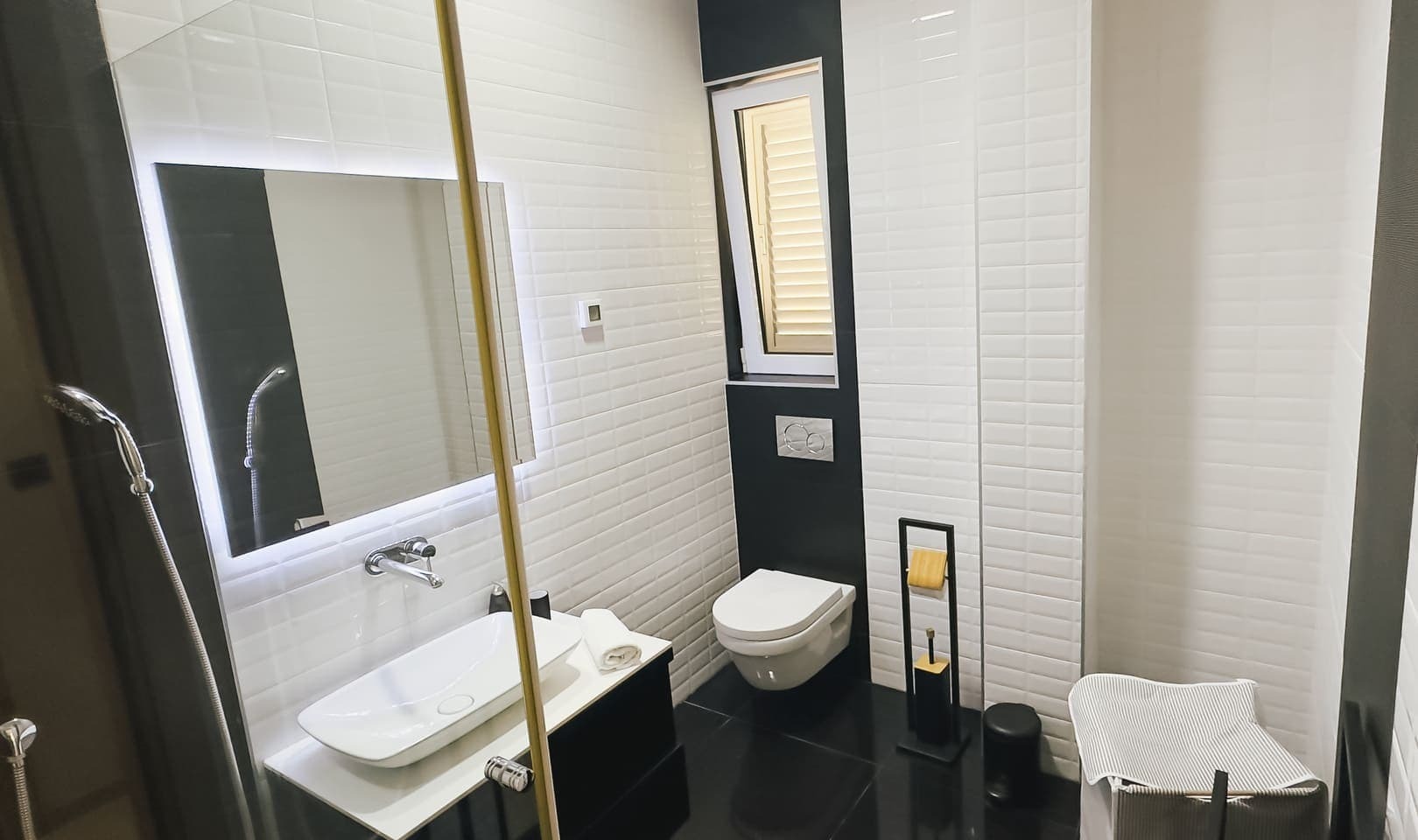 Six-Bedroom Villa with Pool in Dobrota, Kotor Bay