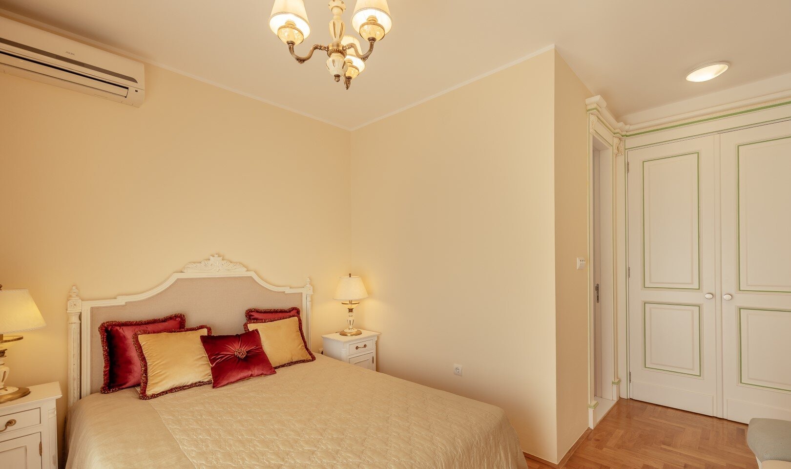 Two-Bedroom Bay-View Apartment in Muo, Kotor