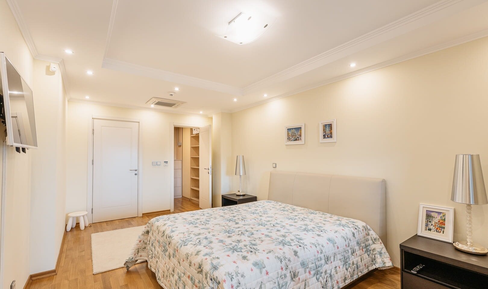 Six-Bedroom Duplex in Savina, Herceg Novi