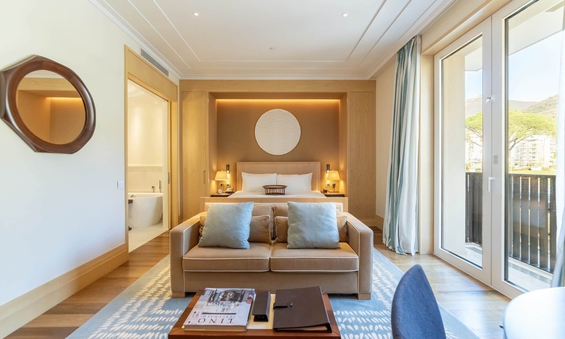 Regent Pool Club Studio in Baia, Porto Montenegro