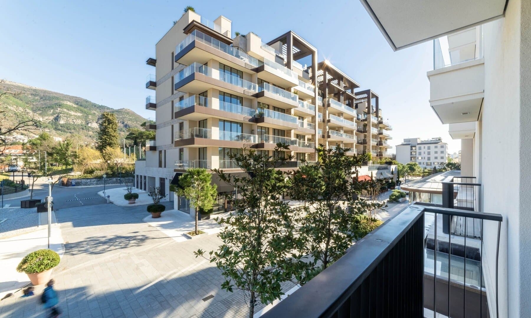 Regent Pool Club Studio in Baia, Porto Montenegro