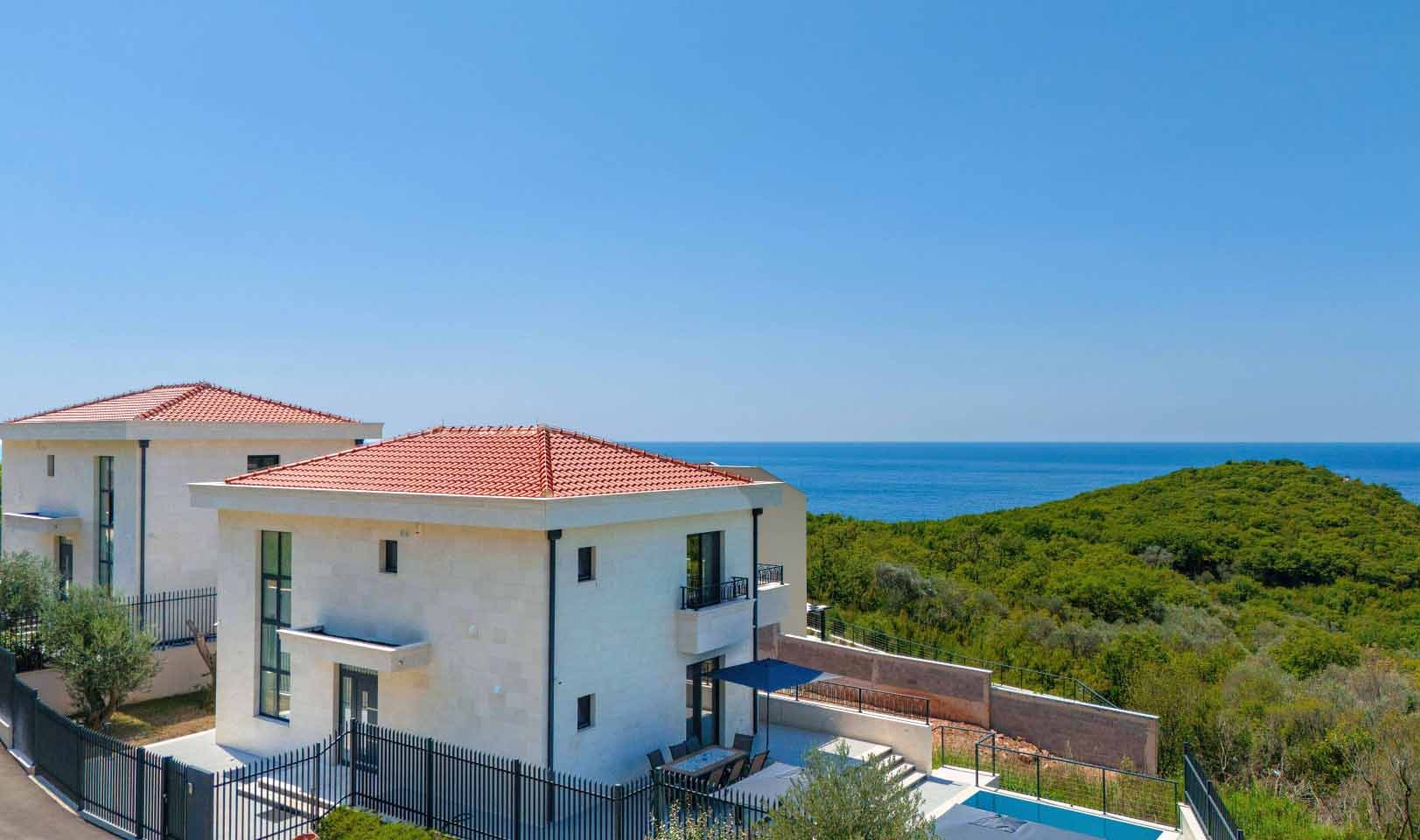 Five-Bedroom Villa with Pool in Reževići, Budva Riviera