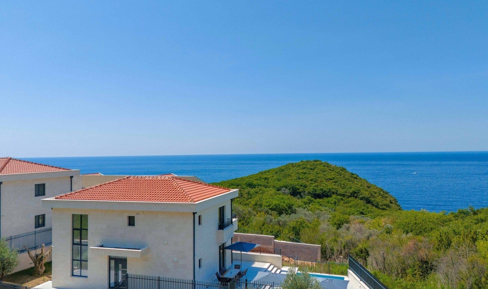 Five-Bedroom Villa with Pool in Reževići, Budva Riviera