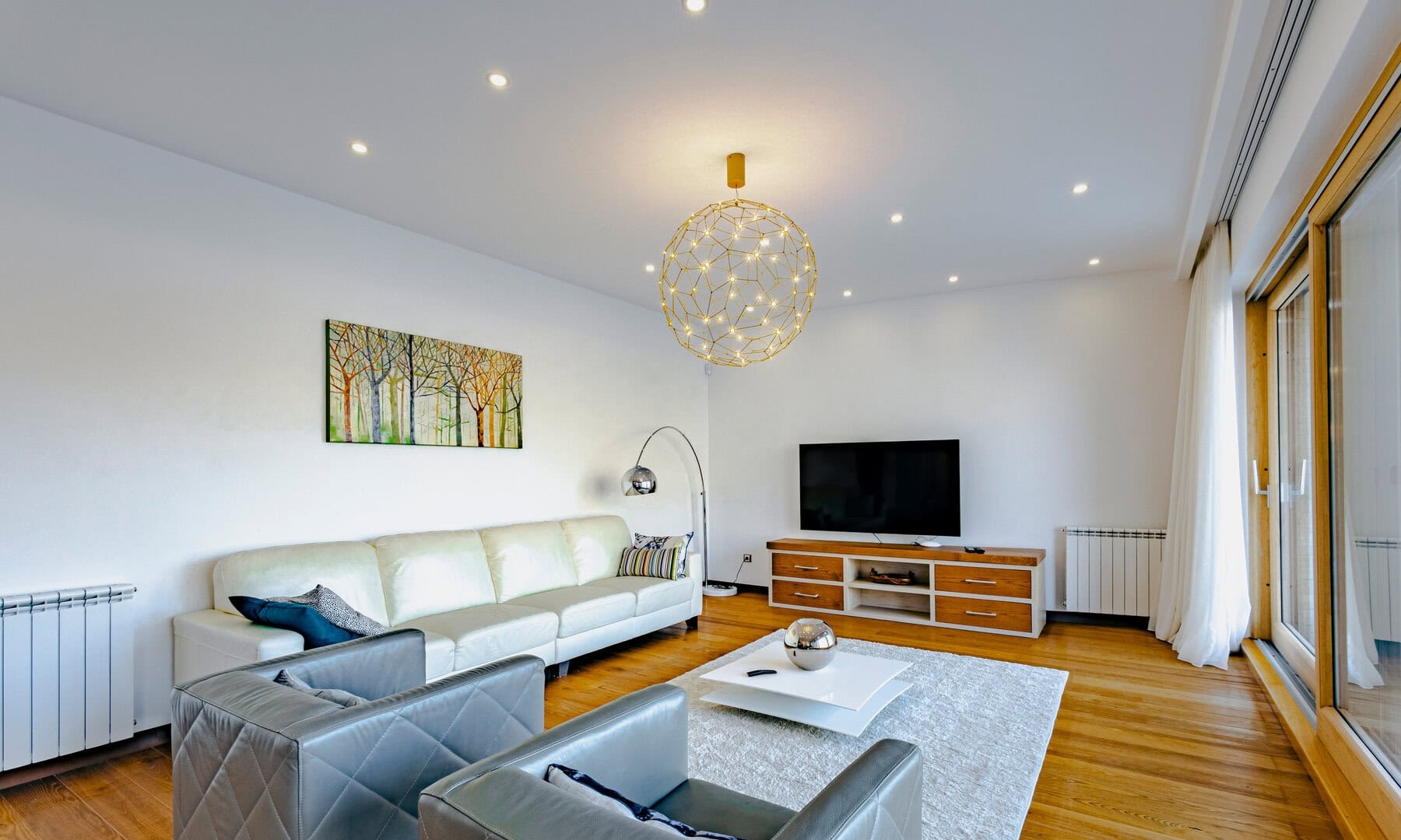 Four-Bedroom Villa with Pool in Stoliv, Kotor Bay