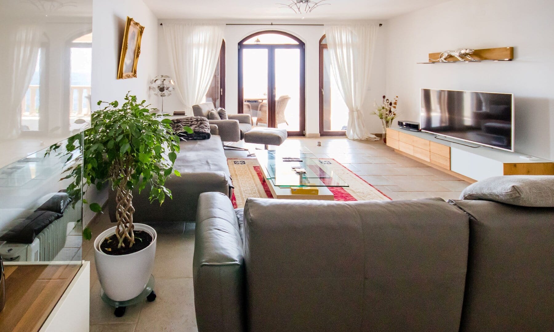 Six-Bedroom Waterfront Villa in Utjeha, Bar Riviera