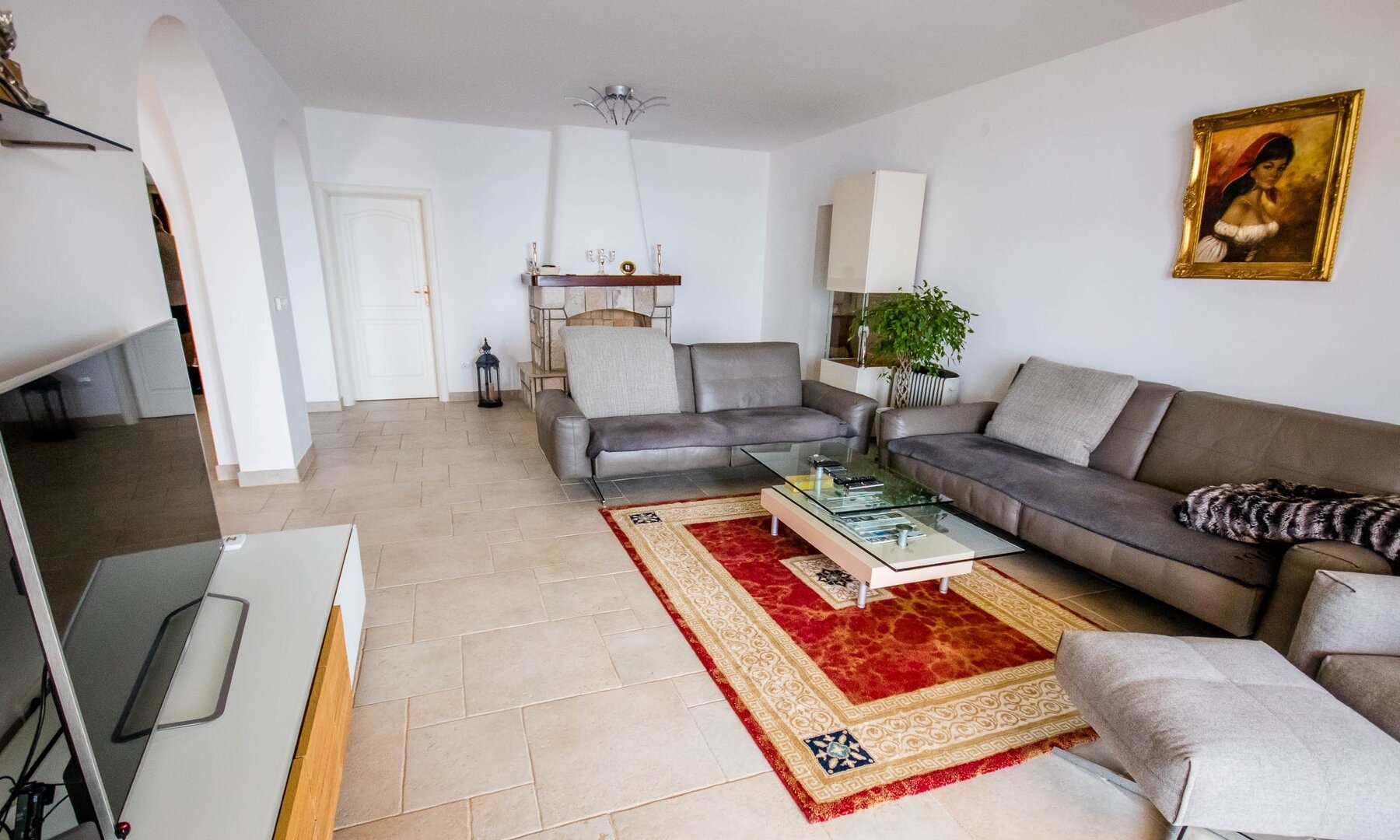 Six-Bedroom Waterfront Villa in Utjeha, Bar Riviera