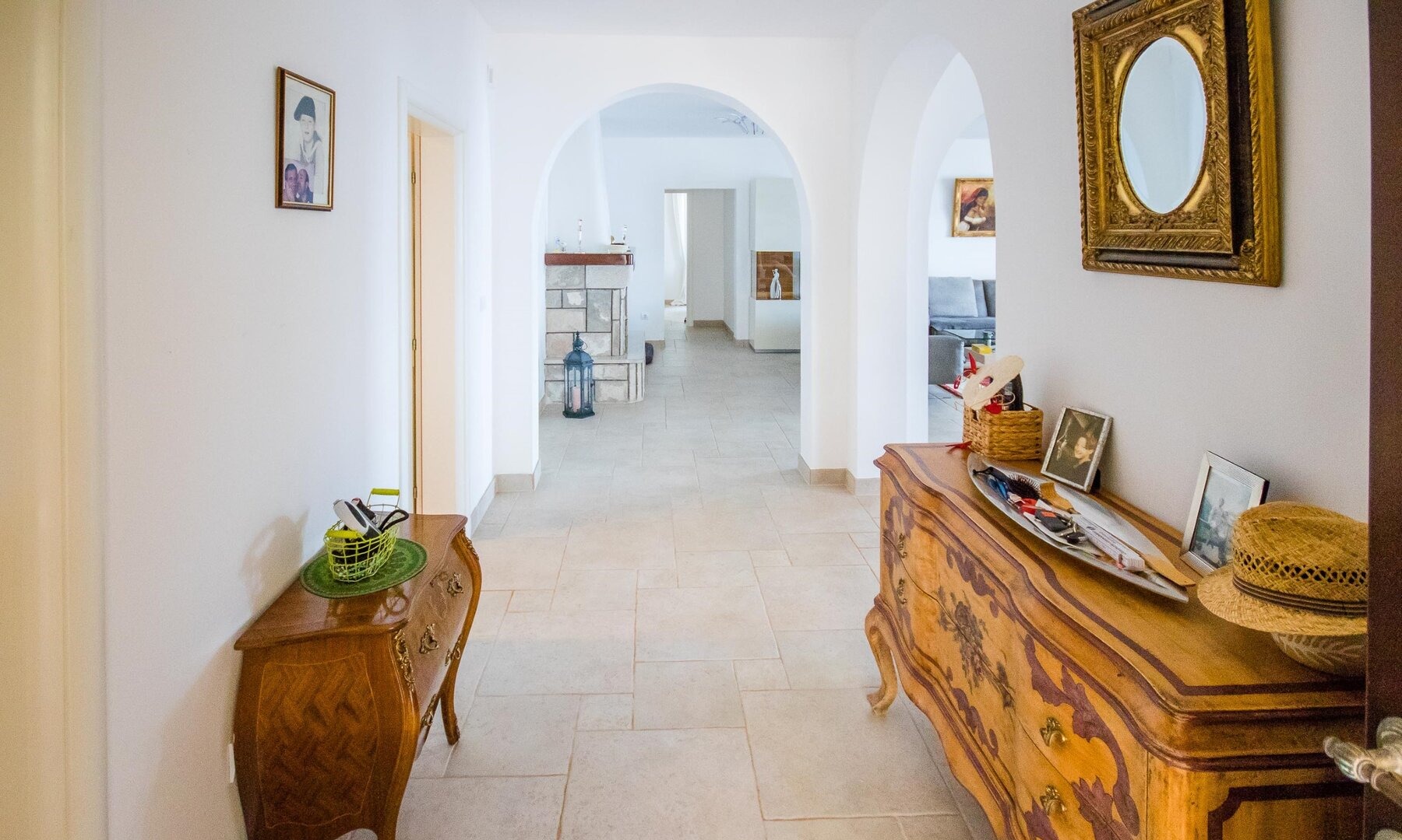 Six-Bedroom Waterfront Villa in Utjeha, Bar Riviera