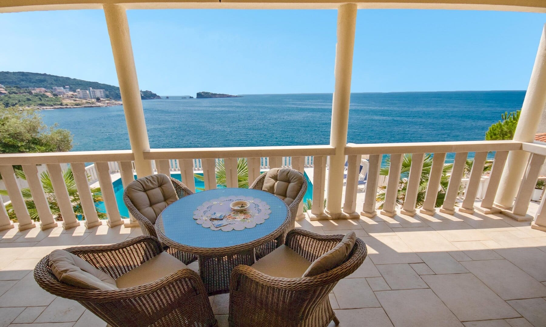 Six-Bedroom Waterfront Villa in Utjeha, Bar Riviera