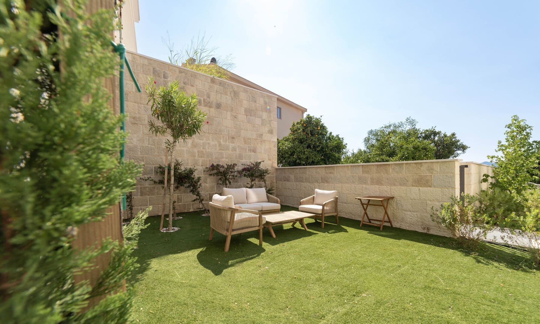 Ten-Unit Boutique Hotel in Pržno, Budva Riviera