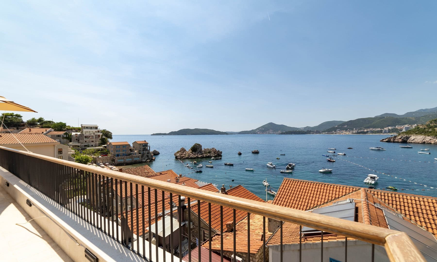 Ten-Unit Boutique Hotel in Pržno, Budva Riviera