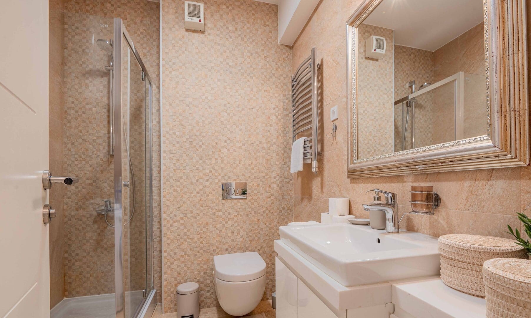 Two Furnished Apartments in Škaljari, Kotor