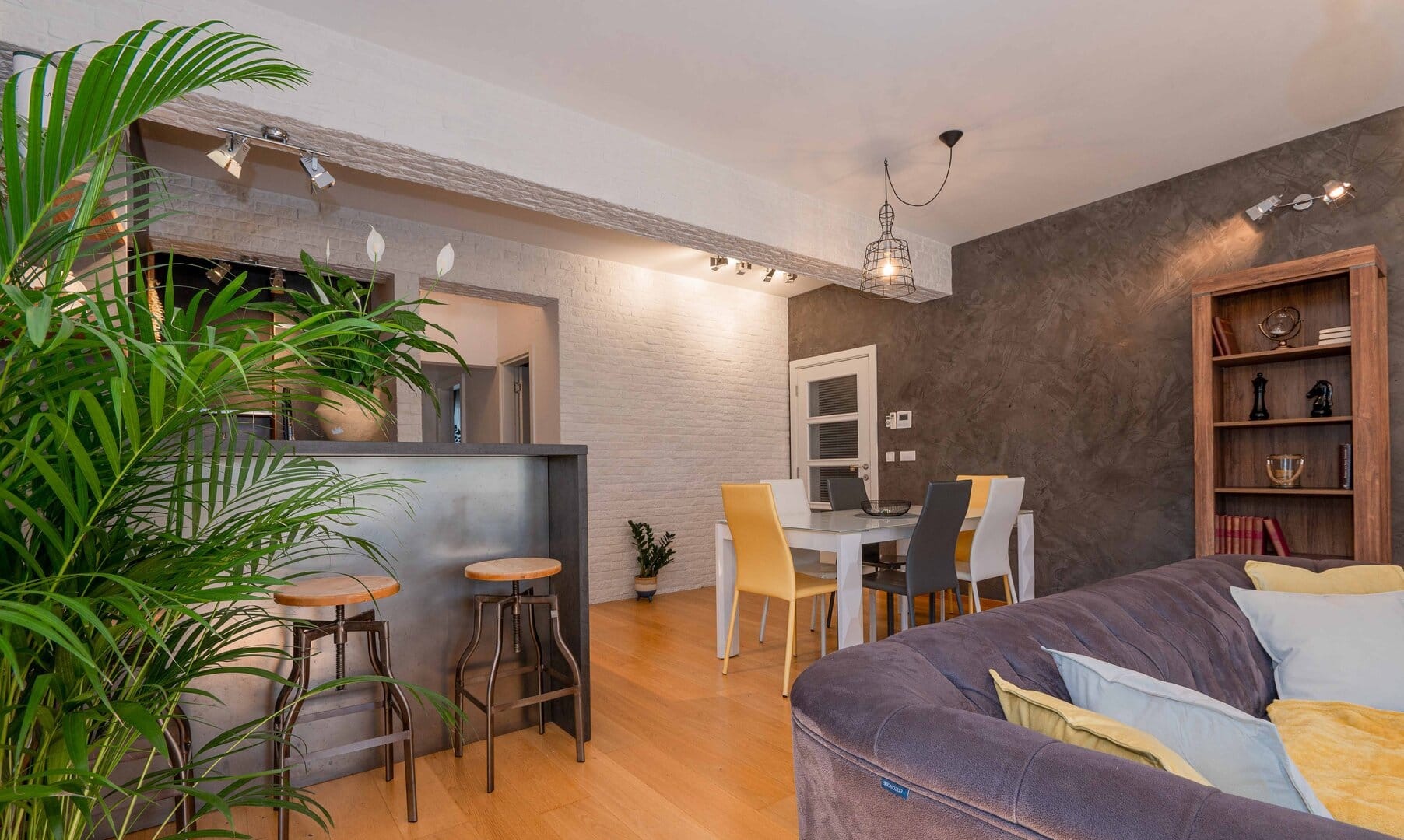 Two Furnished Apartments in Škaljari, Kotor
