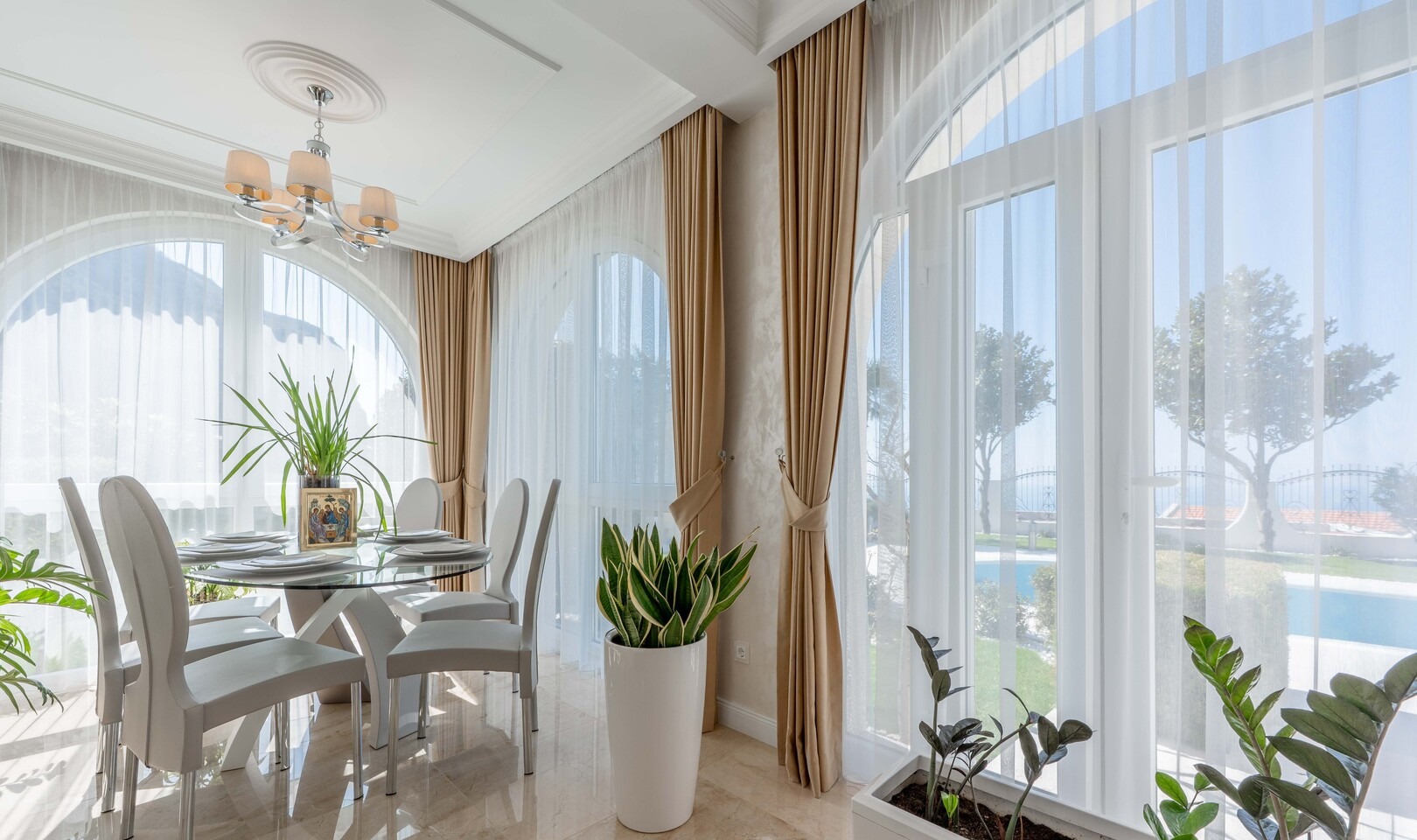 Five-Bedroom Villa with Guest House in Blizikuće, Budva Riviera
