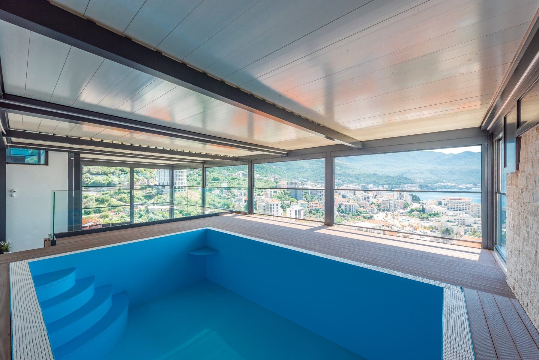 Six-Bedroom Duplex Penthouse with Private Pool in Bečići