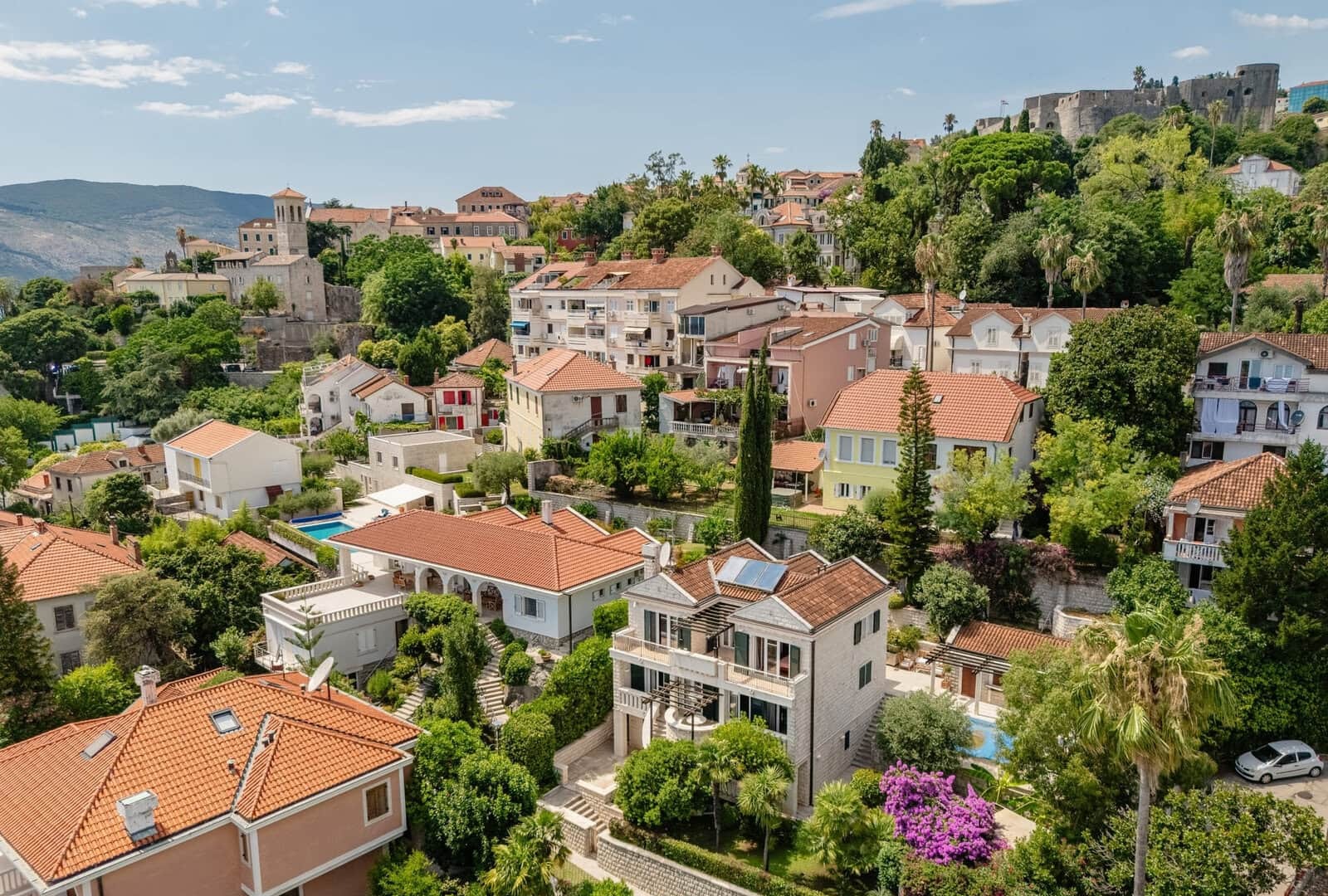 Six-Bedroom Villa with Pool in Savina, Herceg Novi