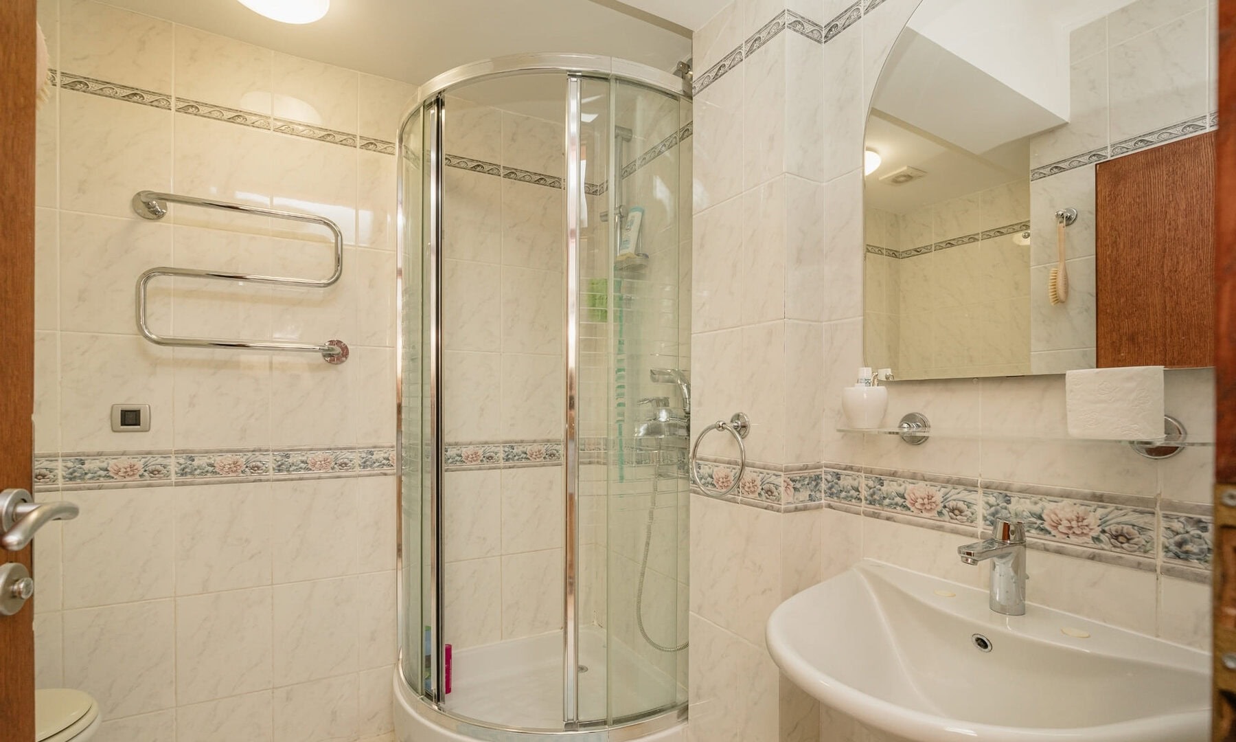 Six-Bedroom Villa with Pool in Savina, Herceg Novi