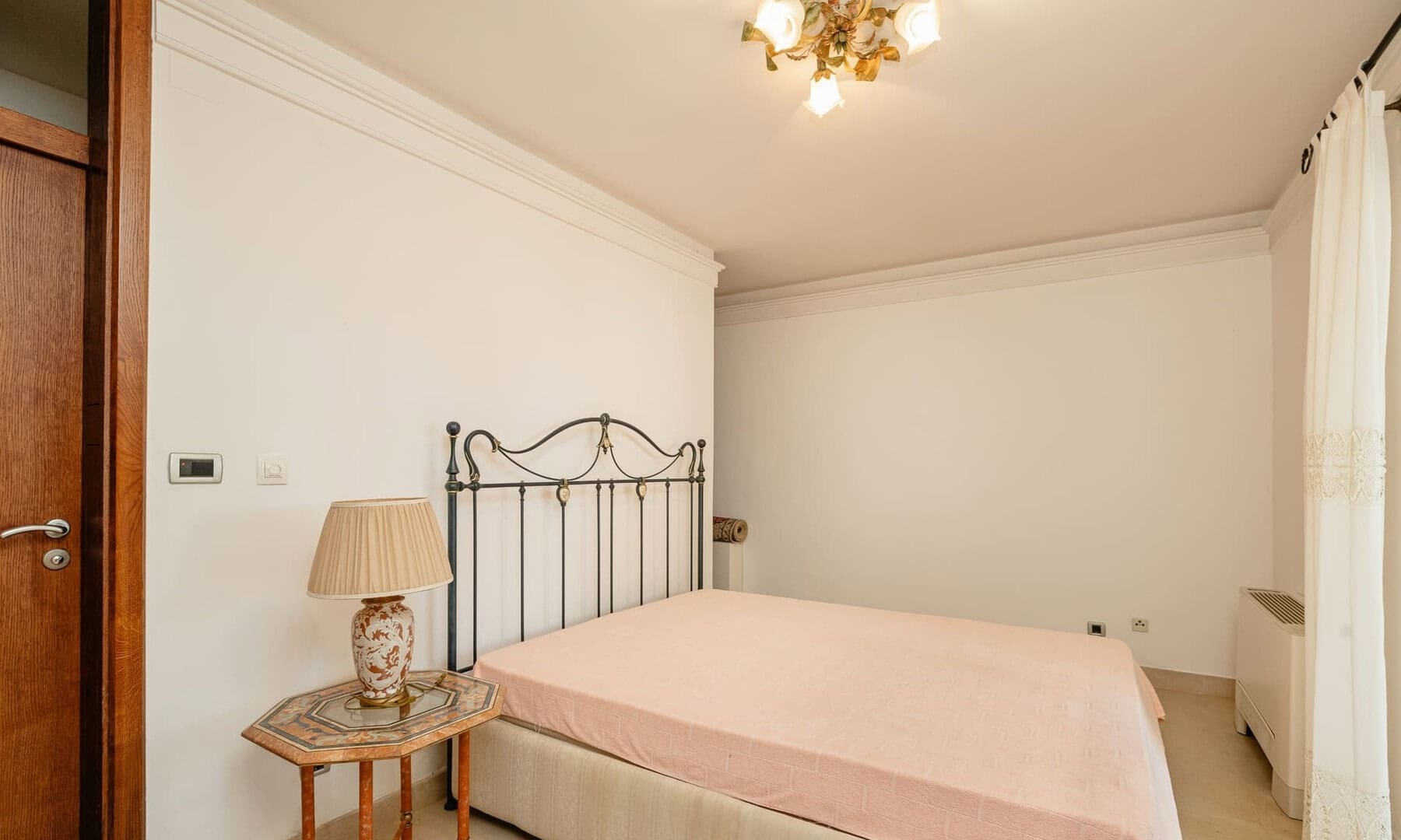 Six-Bedroom Villa with Pool in Savina, Herceg Novi