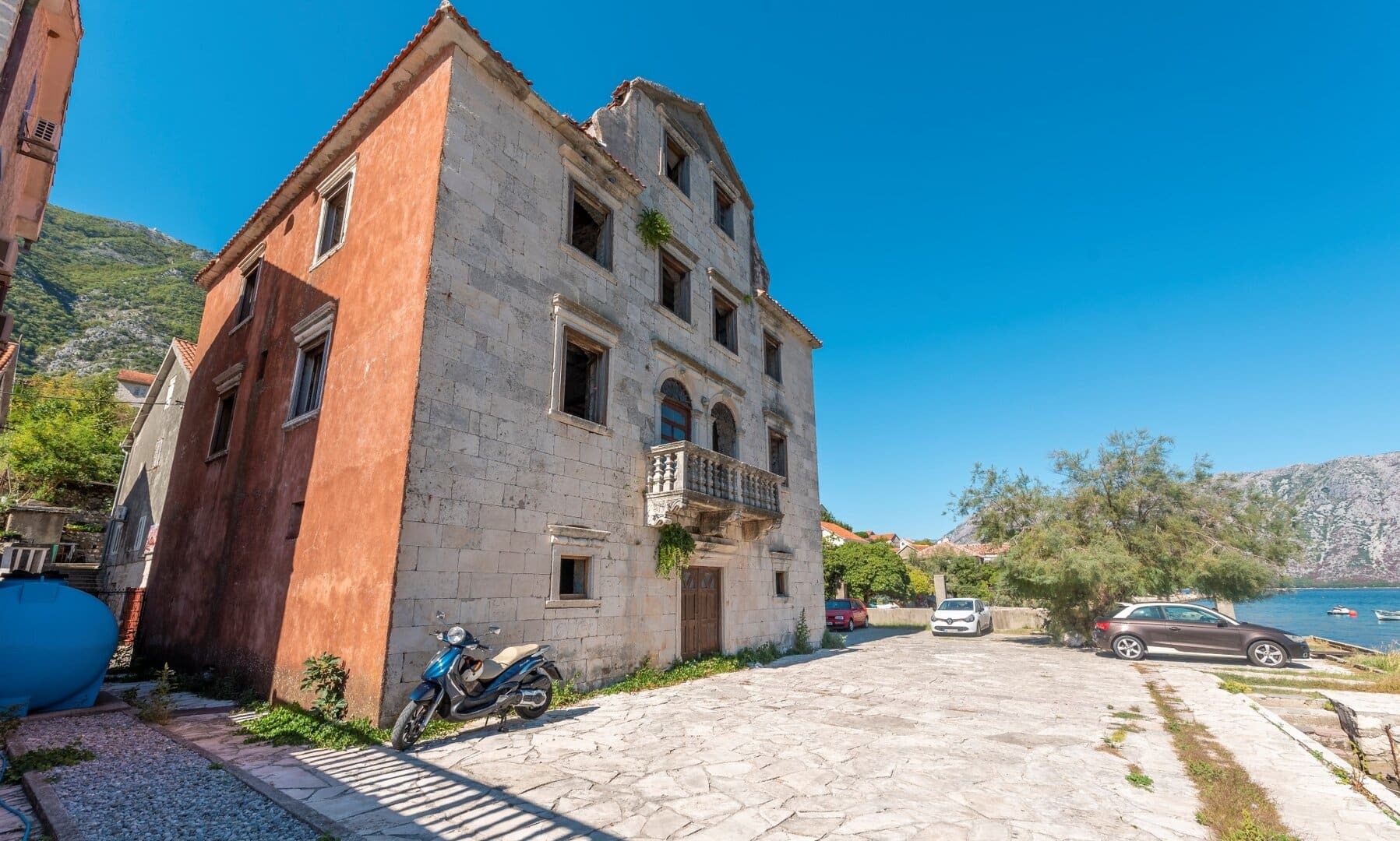 Historic Beskuca Palace on the Waterfront in Prčanj
