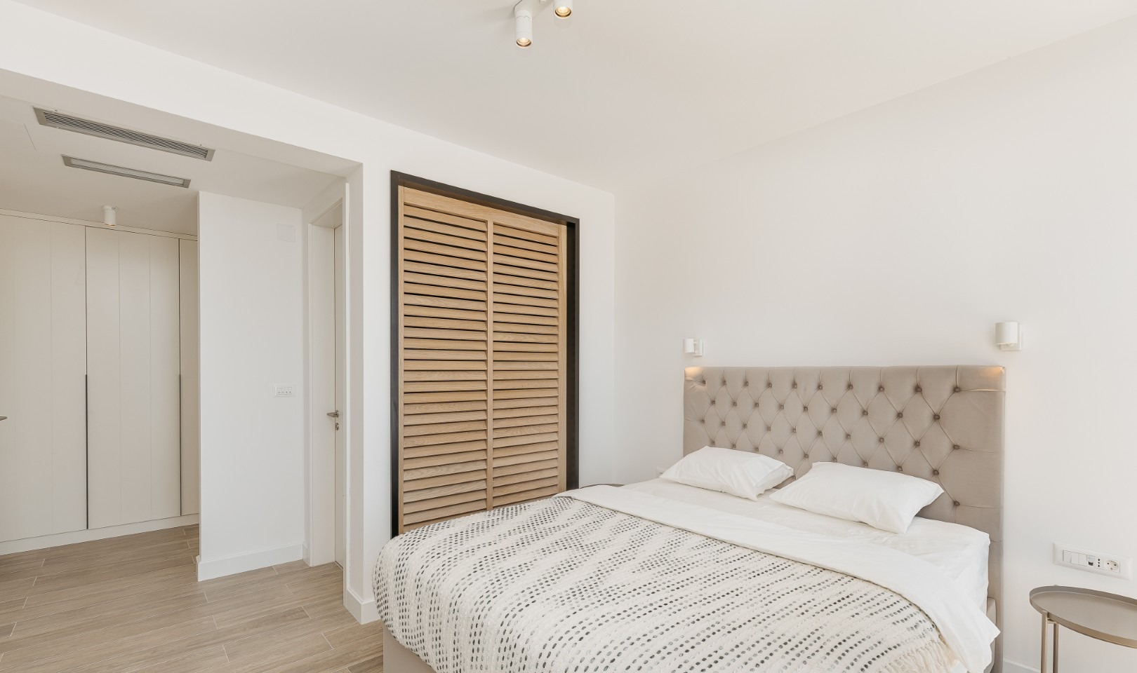 Five-Bedroom Villa with Heated Pool in Blizikuće, Budva Riviera