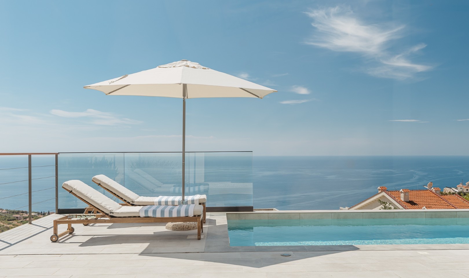 Five-Bedroom Villa with Heated Pool in Blizikuće, Budva Riviera