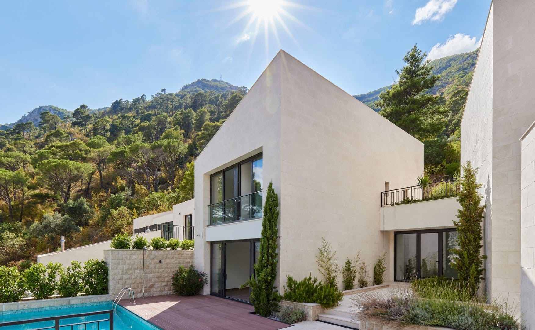Four-Bedroom Villa Cherrie with Infinity Pool in Prčanj, Kotor