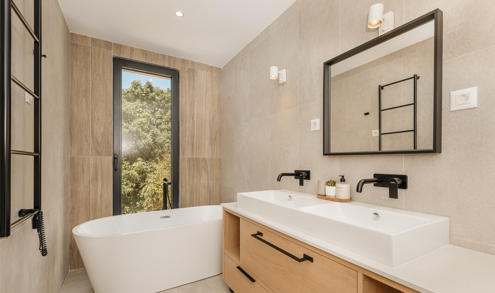 Five-Bedroom Villa with Heated Pool in Blizikuće, Budva Riviera