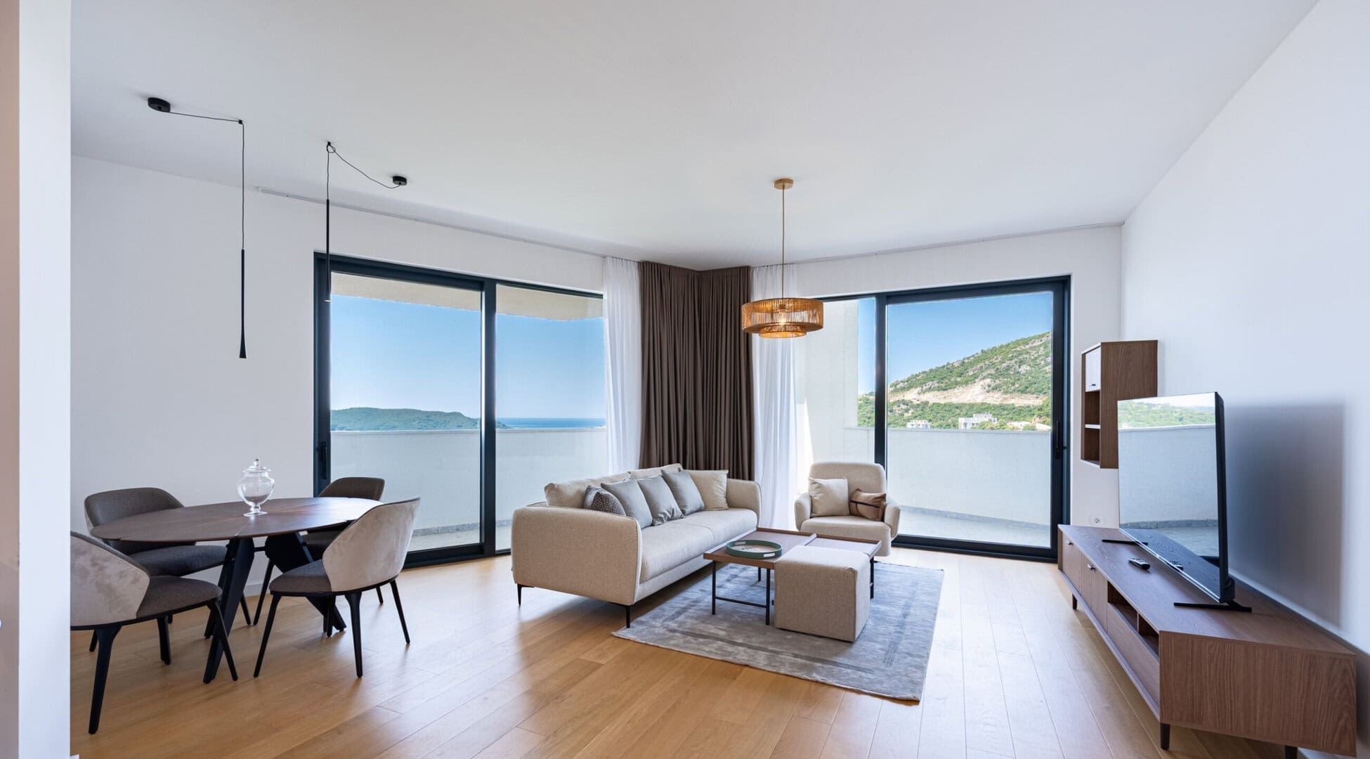 One-Bedroom Sea-View Apartment in Bečići, Budva Riviera