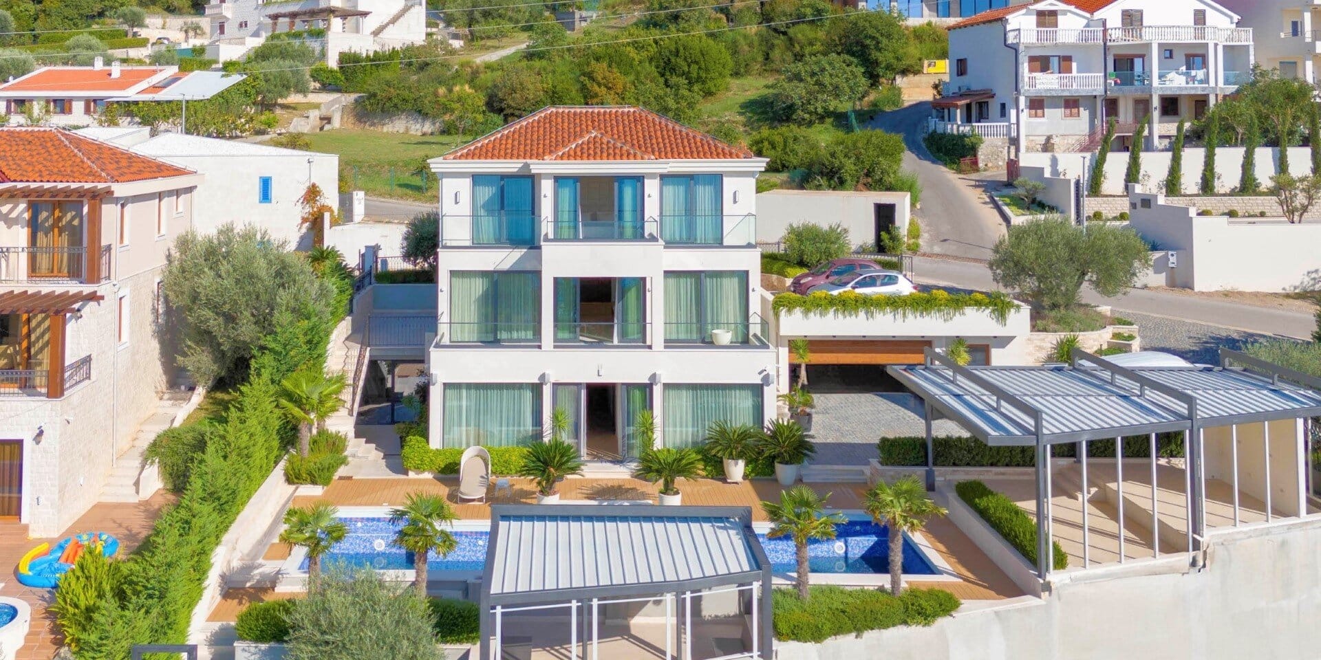 Three-Bedroom Contemporary Villa in Blizikuće, Budva Riviera