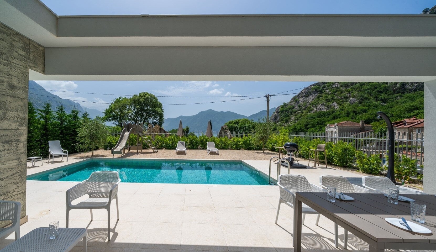 Three-Bedroom Villa with Pool in Orahovac, Kotor Bay