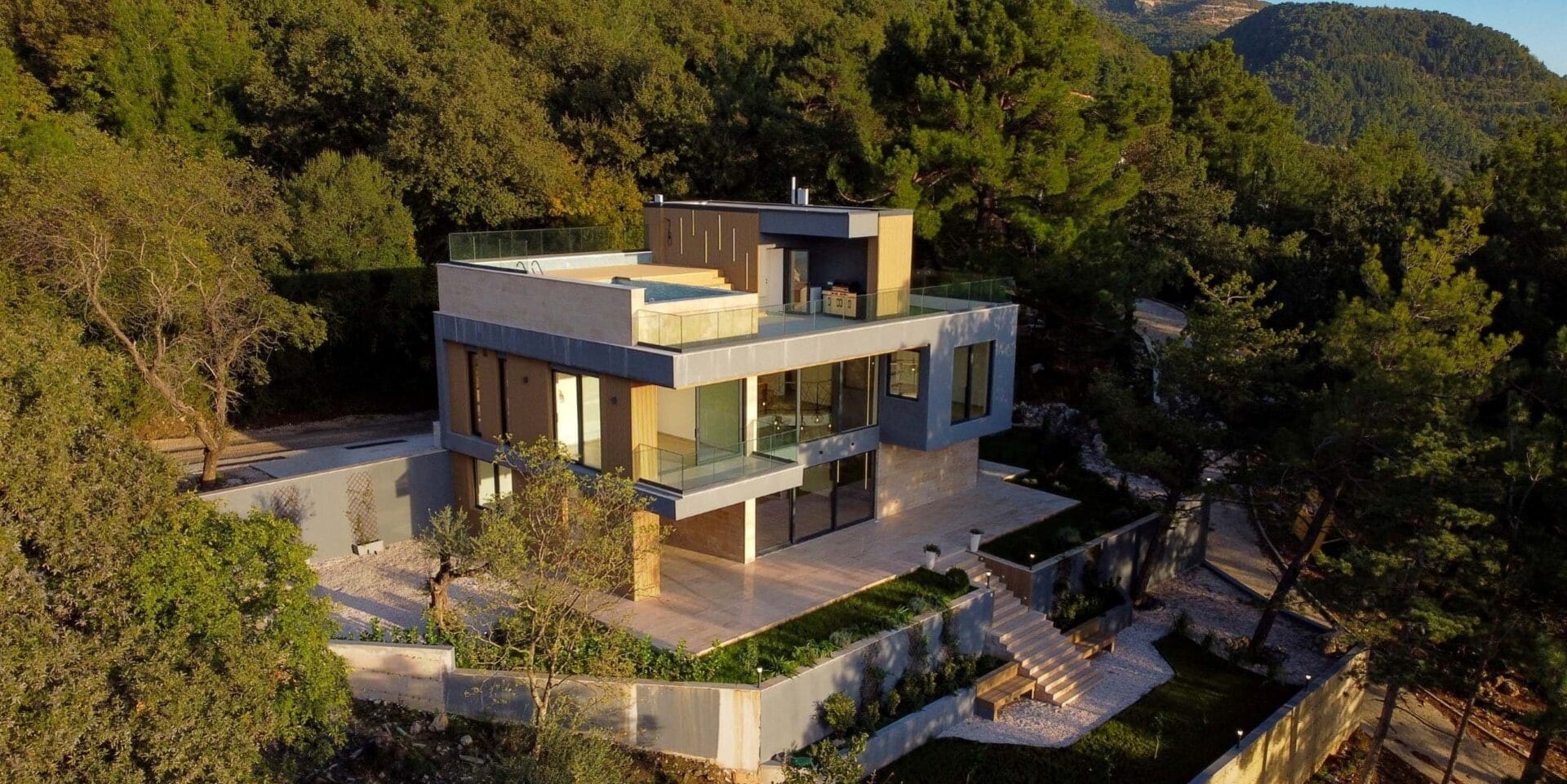 Three-Bedroom Villa with Rooftop Pool in Kavač, Kotor Bay