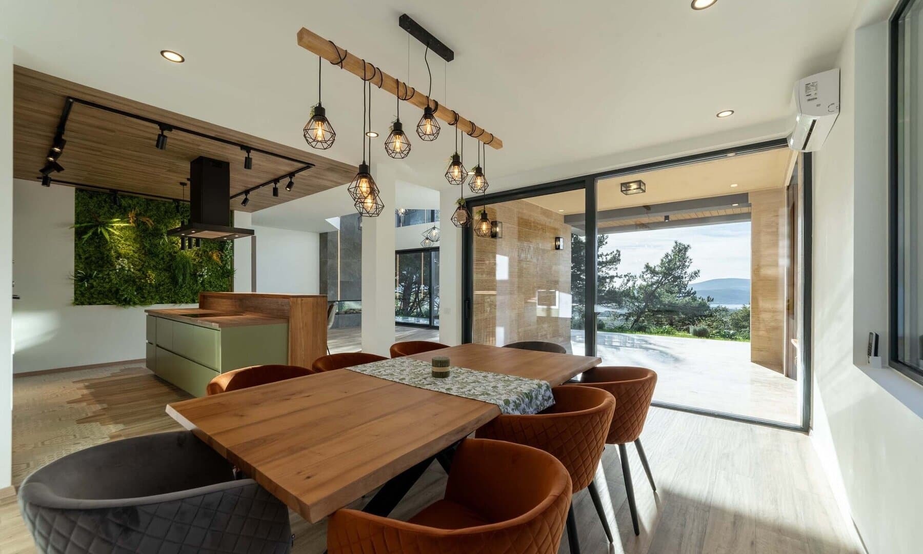 Three-Bedroom Villa with Rooftop Pool in Kavač