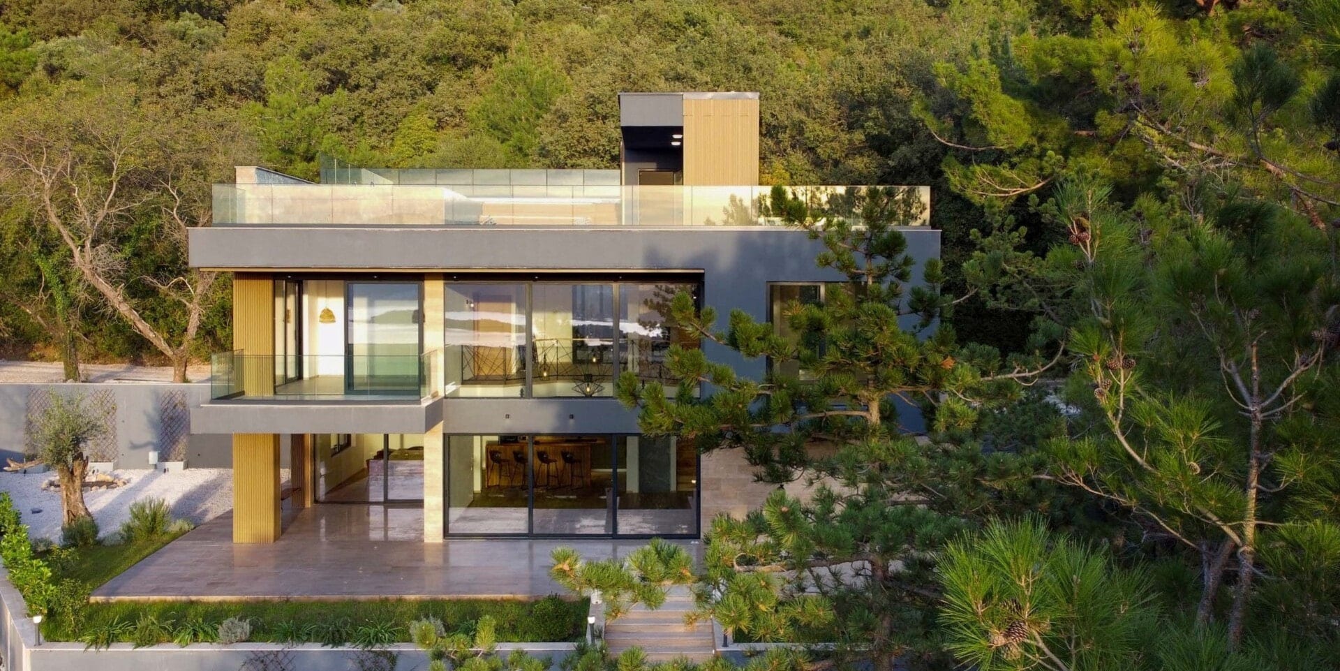 Three-Bedroom Villa with Rooftop Pool in Kavač, Kotor Bay