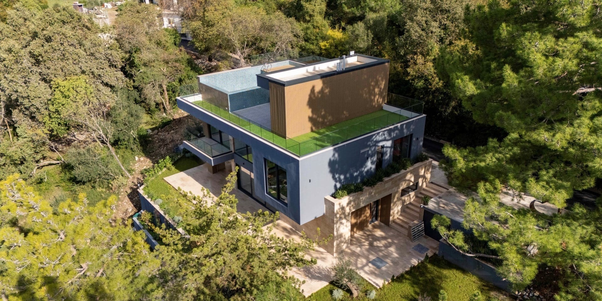 Three-Bedroom Villa with Rooftop Pool in Kavač, Kotor Bay