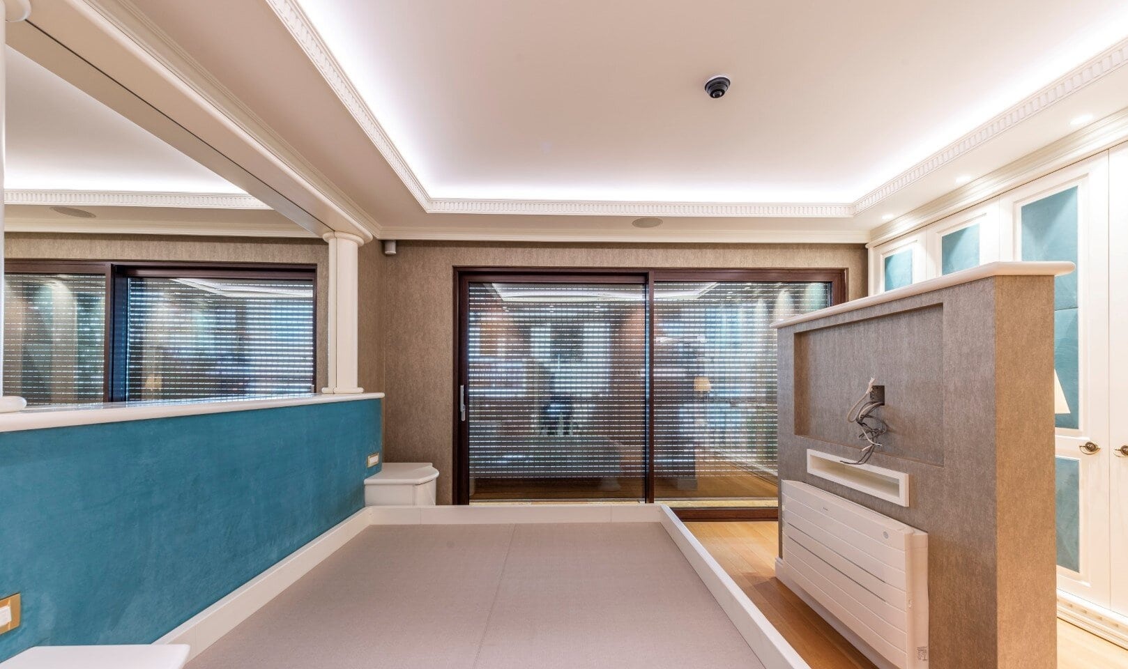 One-Bedroom Apartment with Two Terraces in Budva