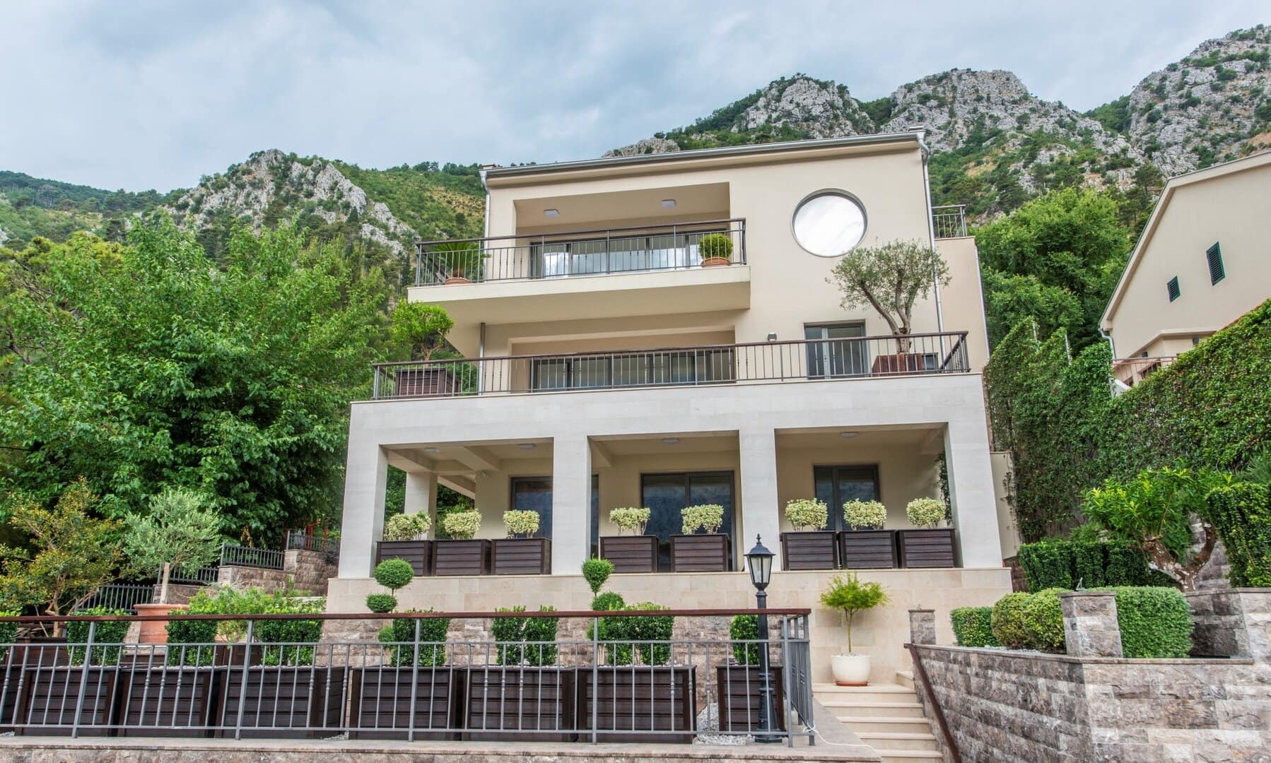 Seven-Bedroom Villa Luna in Muo, Kotor Bay
