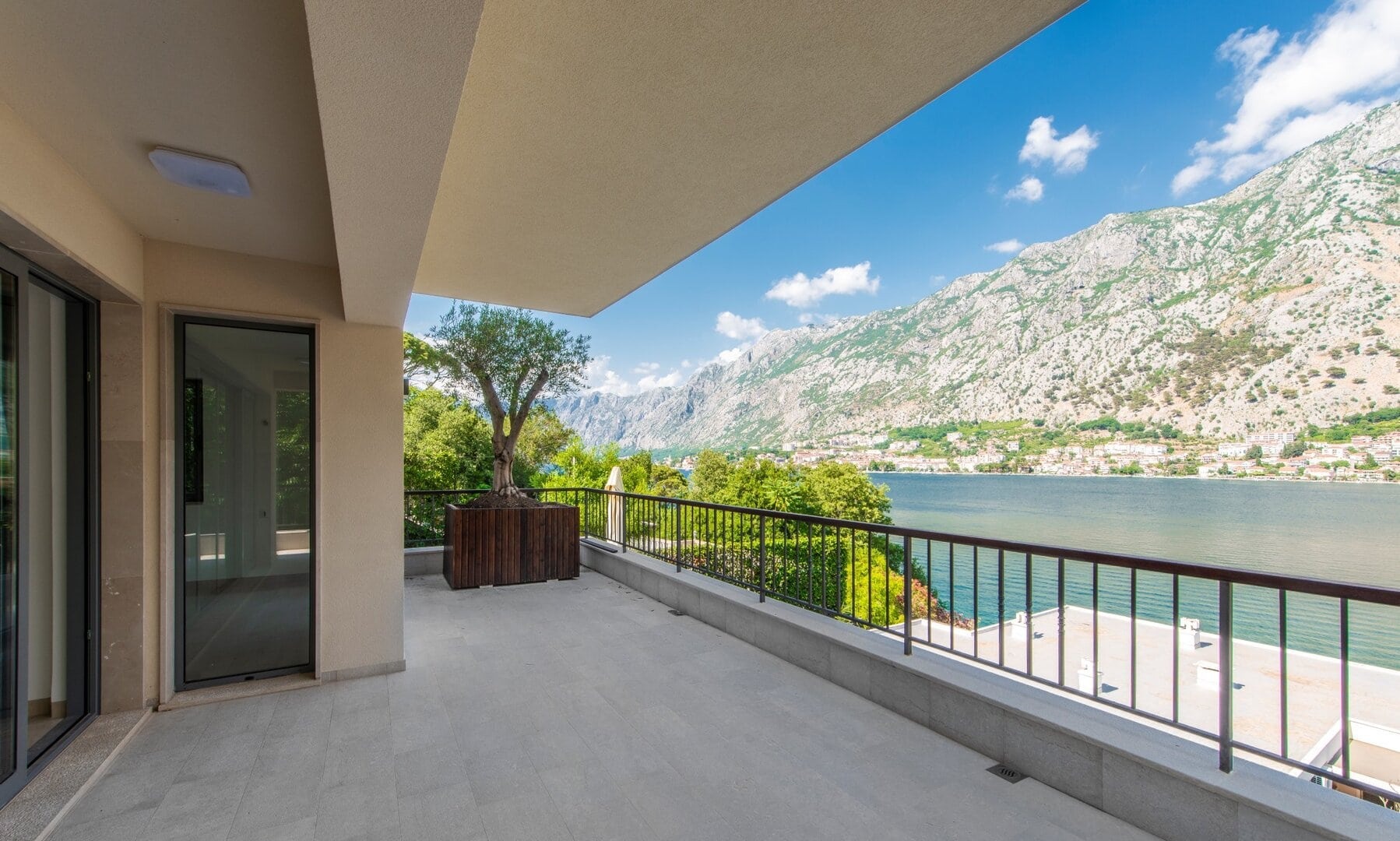 Seven-Bedroom Villa Luna in Muo, Kotor Bay
