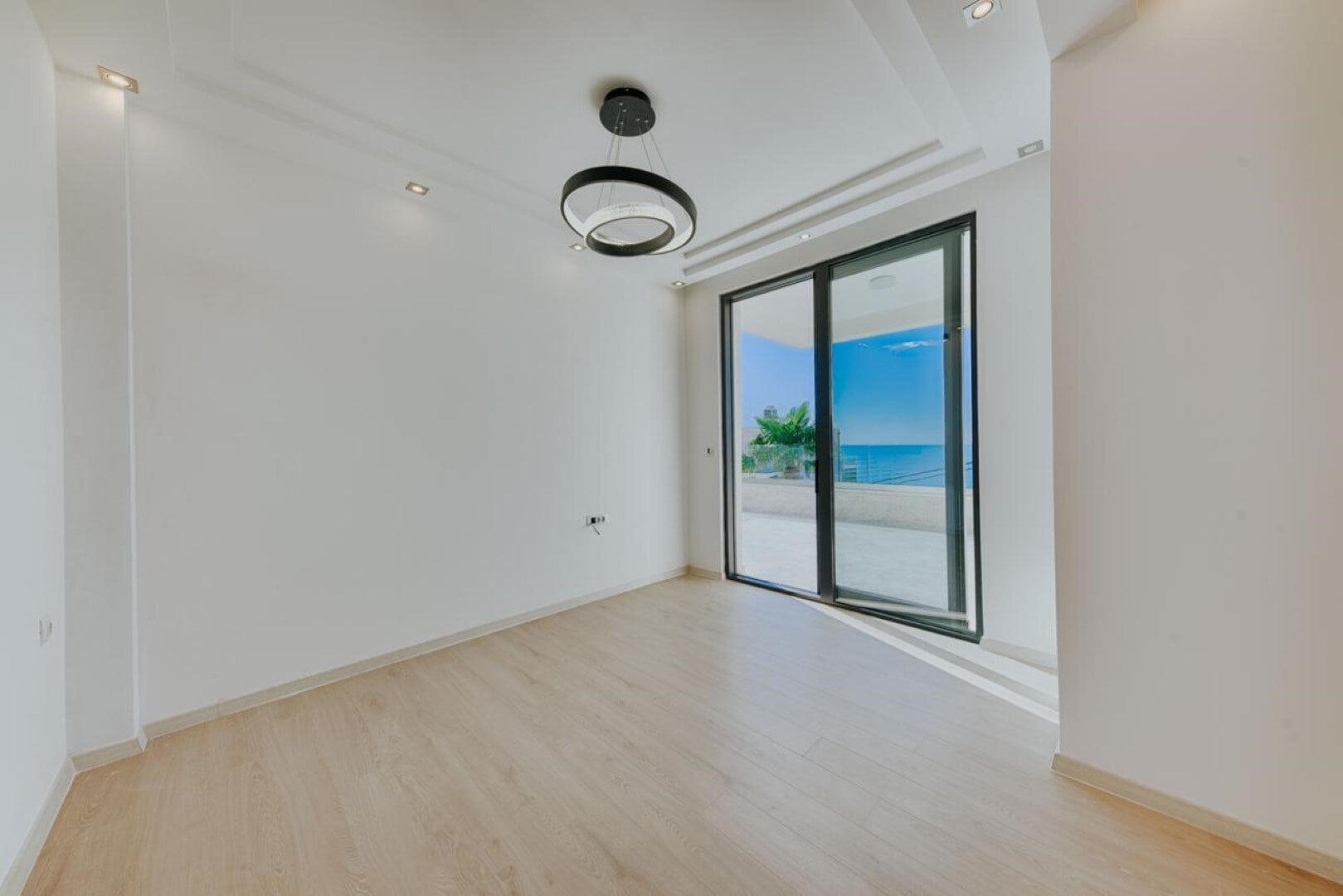 Four-Bedroom Villa with Pool in Utjeha, Bar