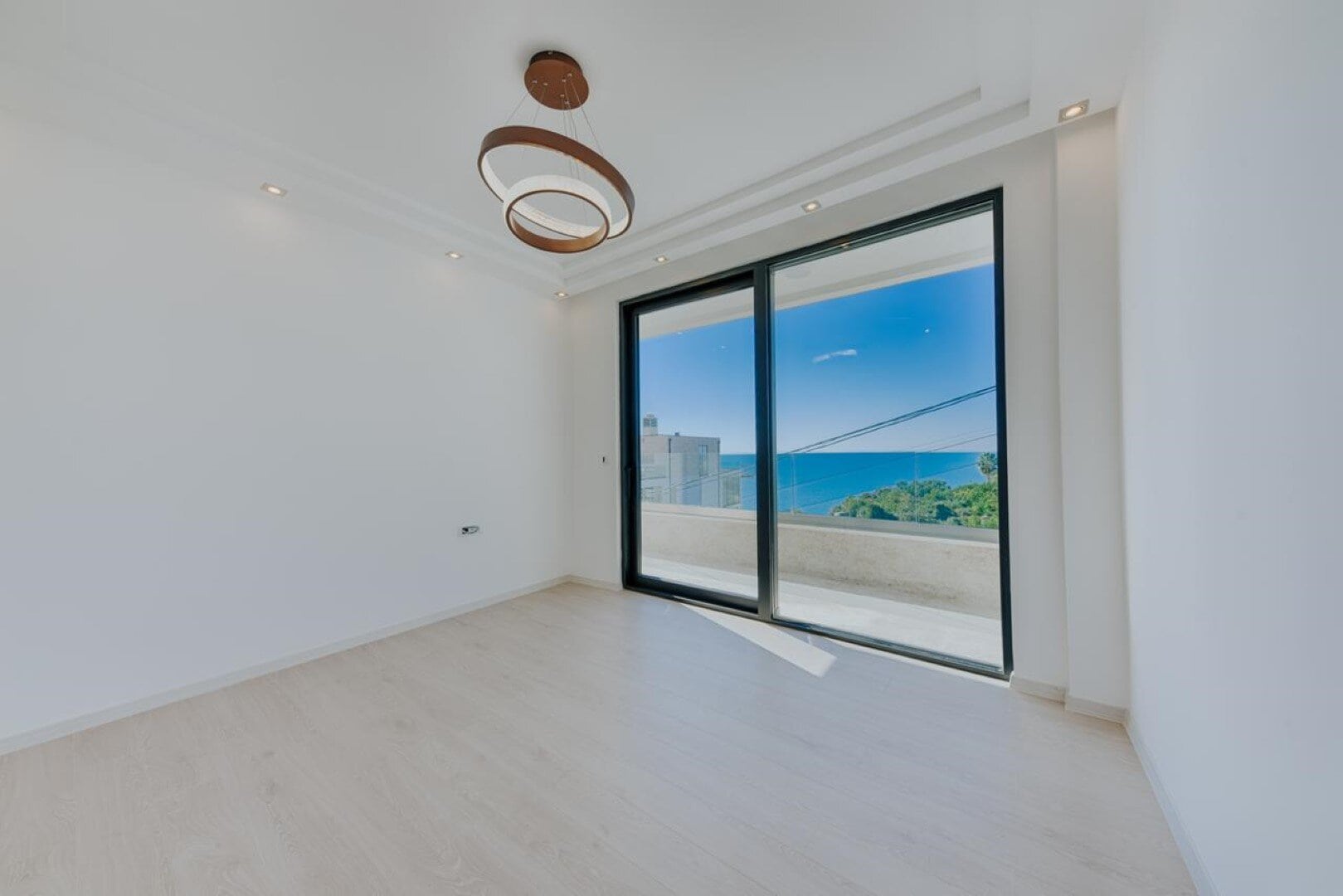 Four-Bedroom Villa with Pool in Utjeha, Bar