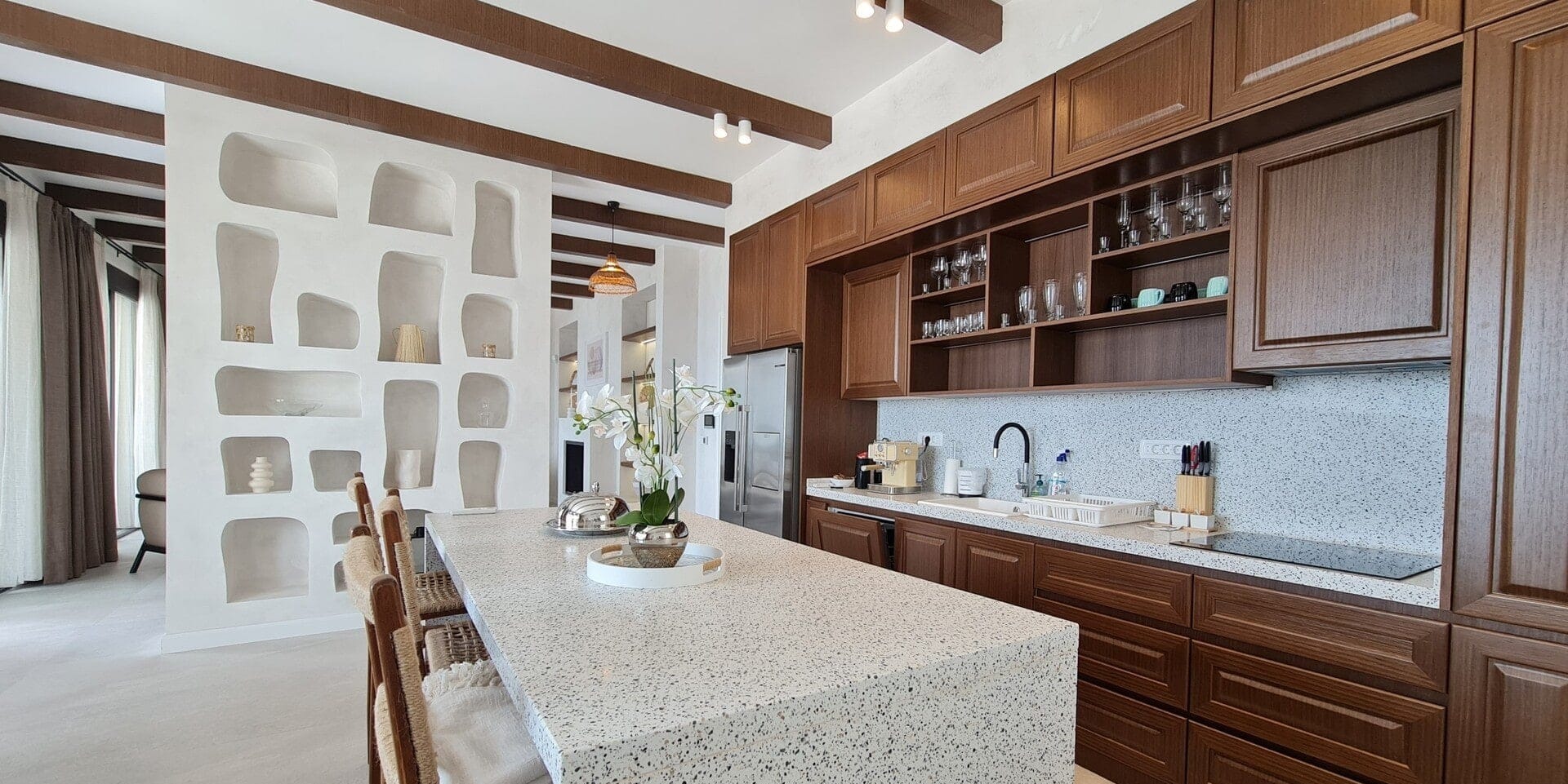 Five-Bedroom Villa with Pool in Skočiđevojka, Budva Riviera