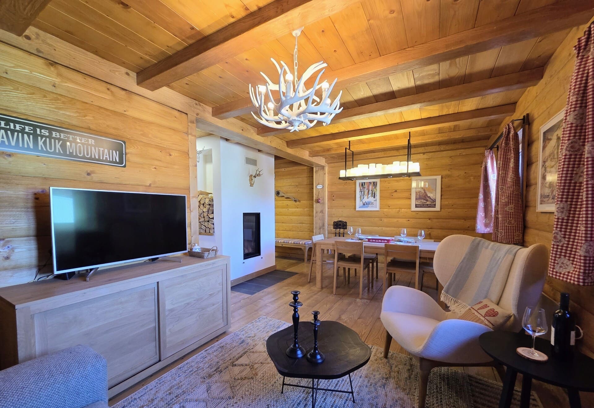 Four-Bedroom Mountain Chalet in Žabljak, Durmitor