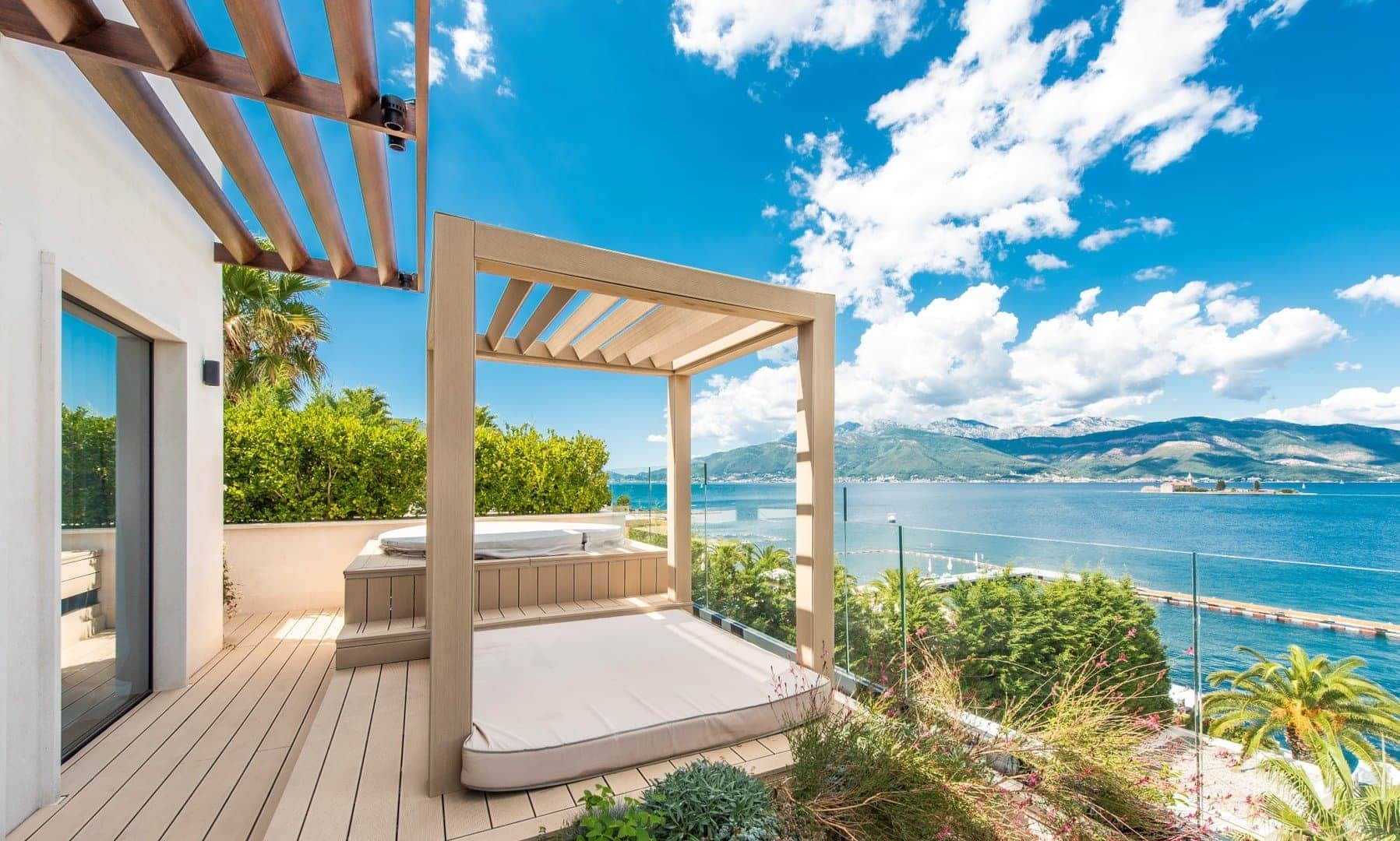 Four-Bedroom Penthouse at Nikki Beach Montenegro, Tivat
