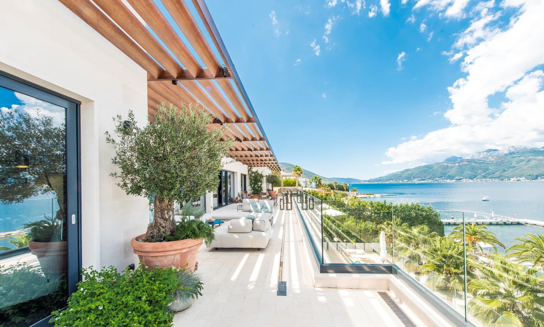 Four-Bedroom Penthouse at Nikki Beach Montenegro, Tivat